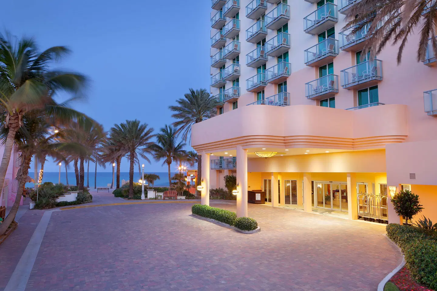 Hollywood Beach Marriott EXTERIOR