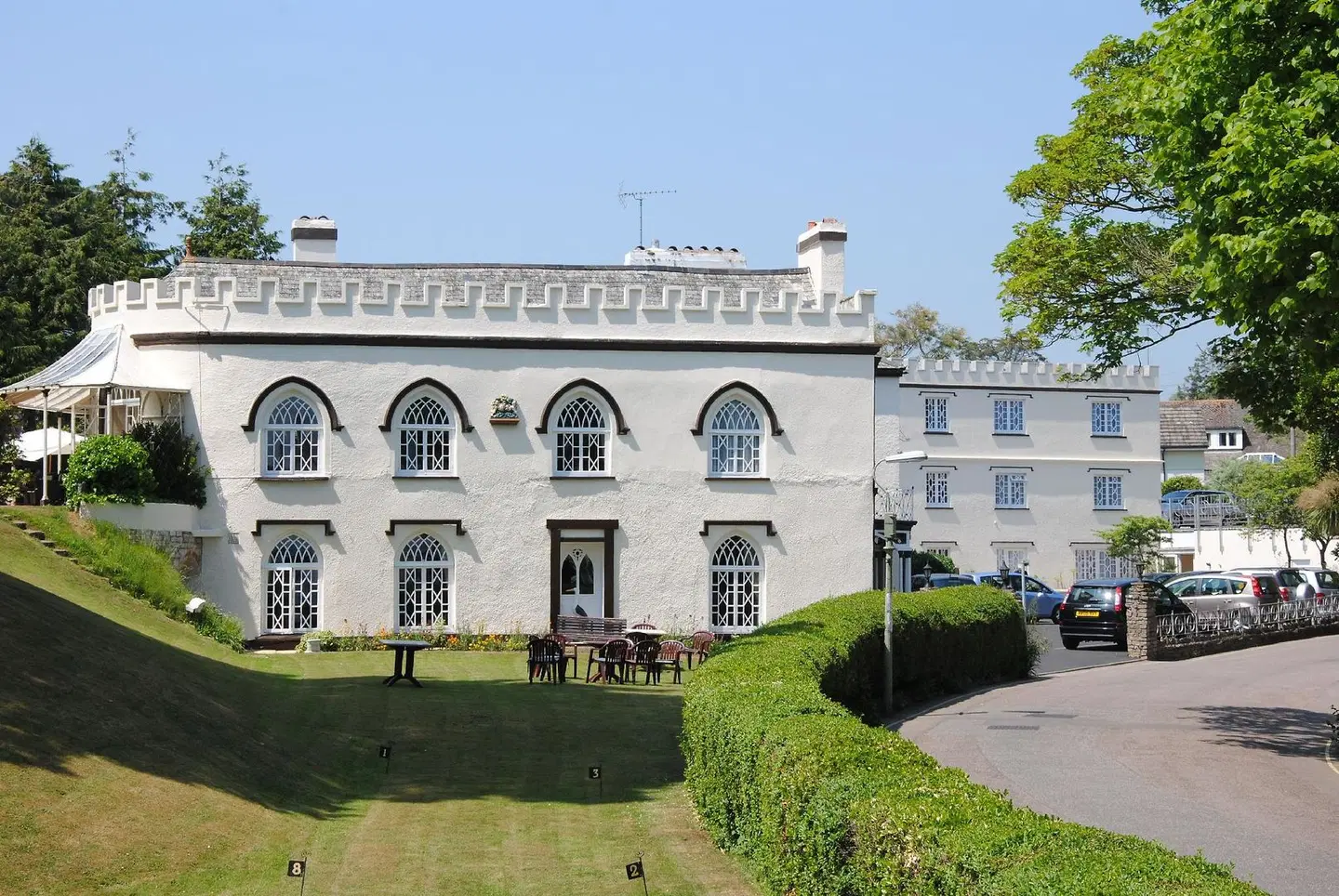 The Royal Glen Hotel EXTERIOR