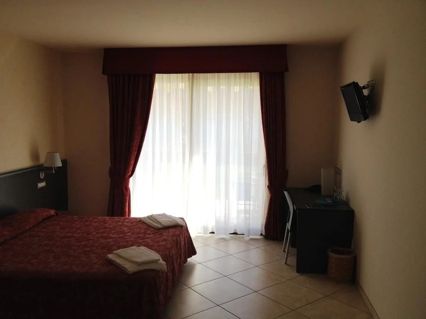 Lumin ROOM_EXAMPLE