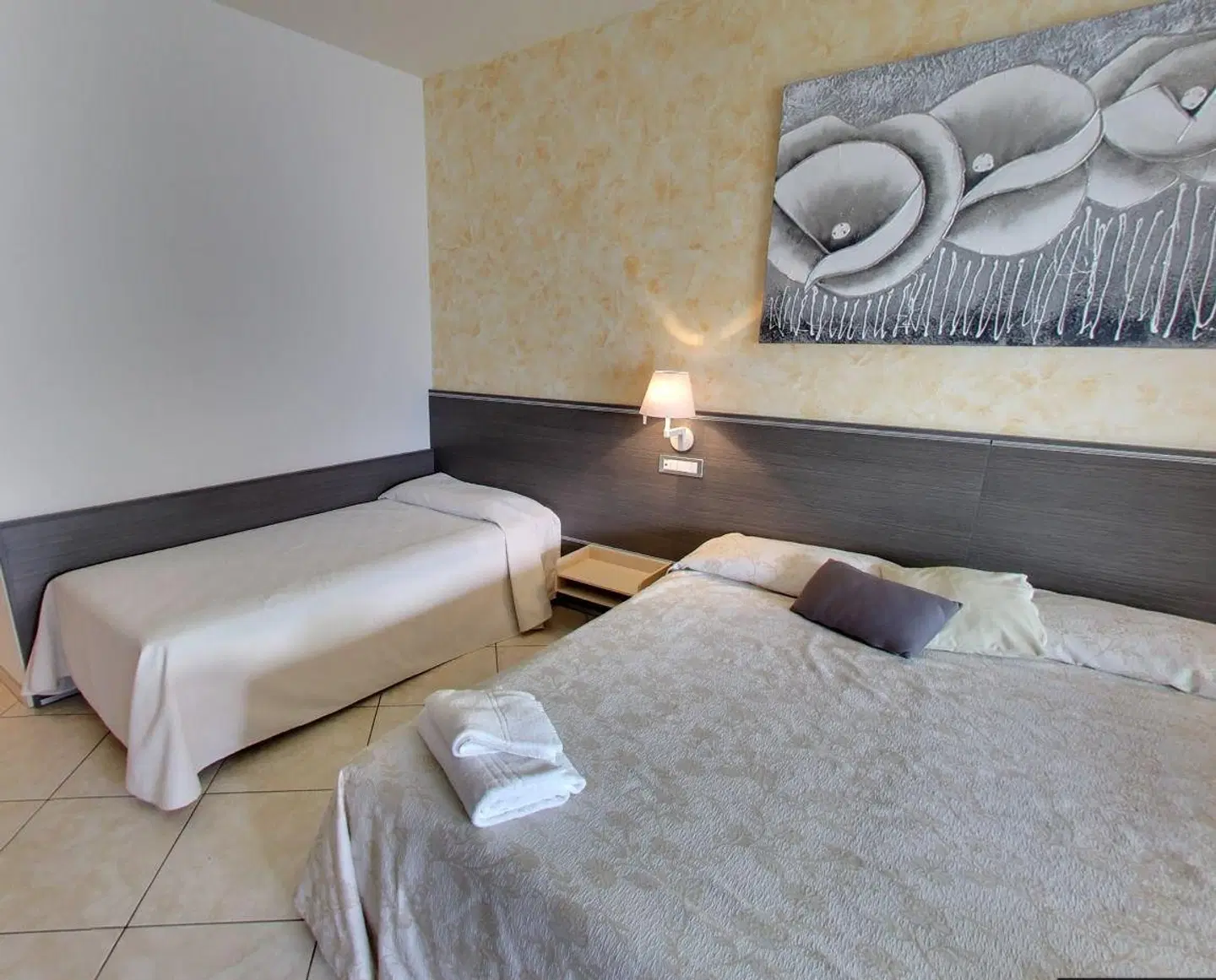 Lumin ROOM_EXAMPLE