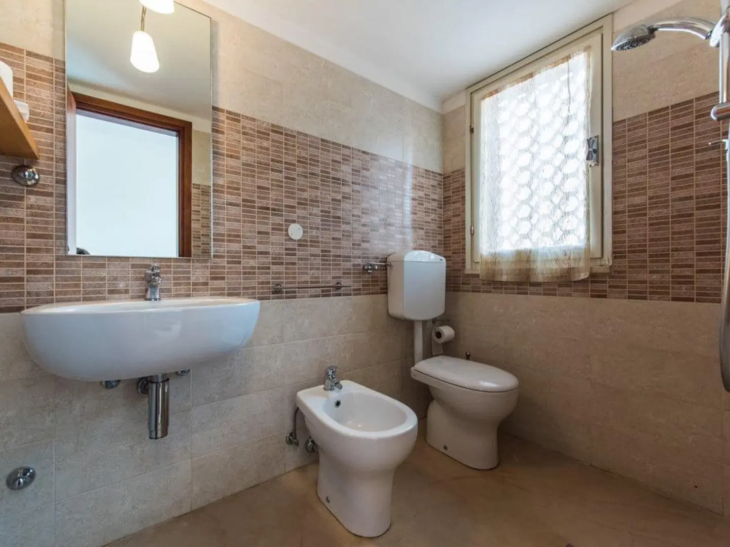 Lima Badezimmer
