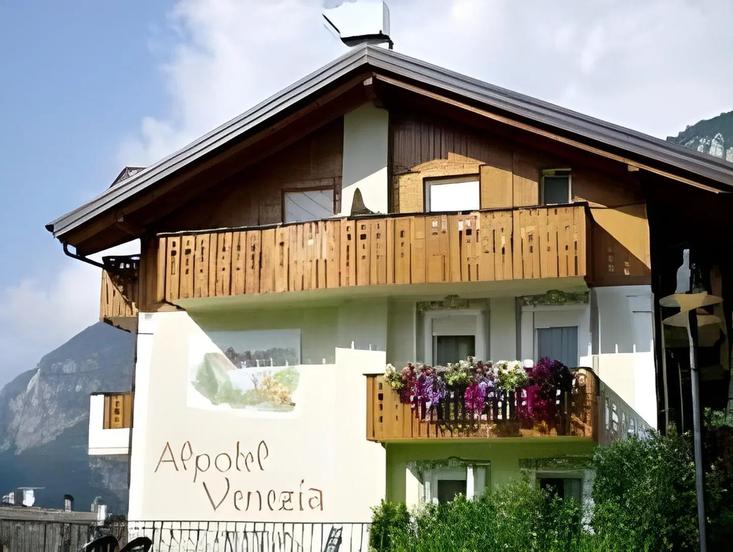 Alpotel Dolomiten EXTERIOR