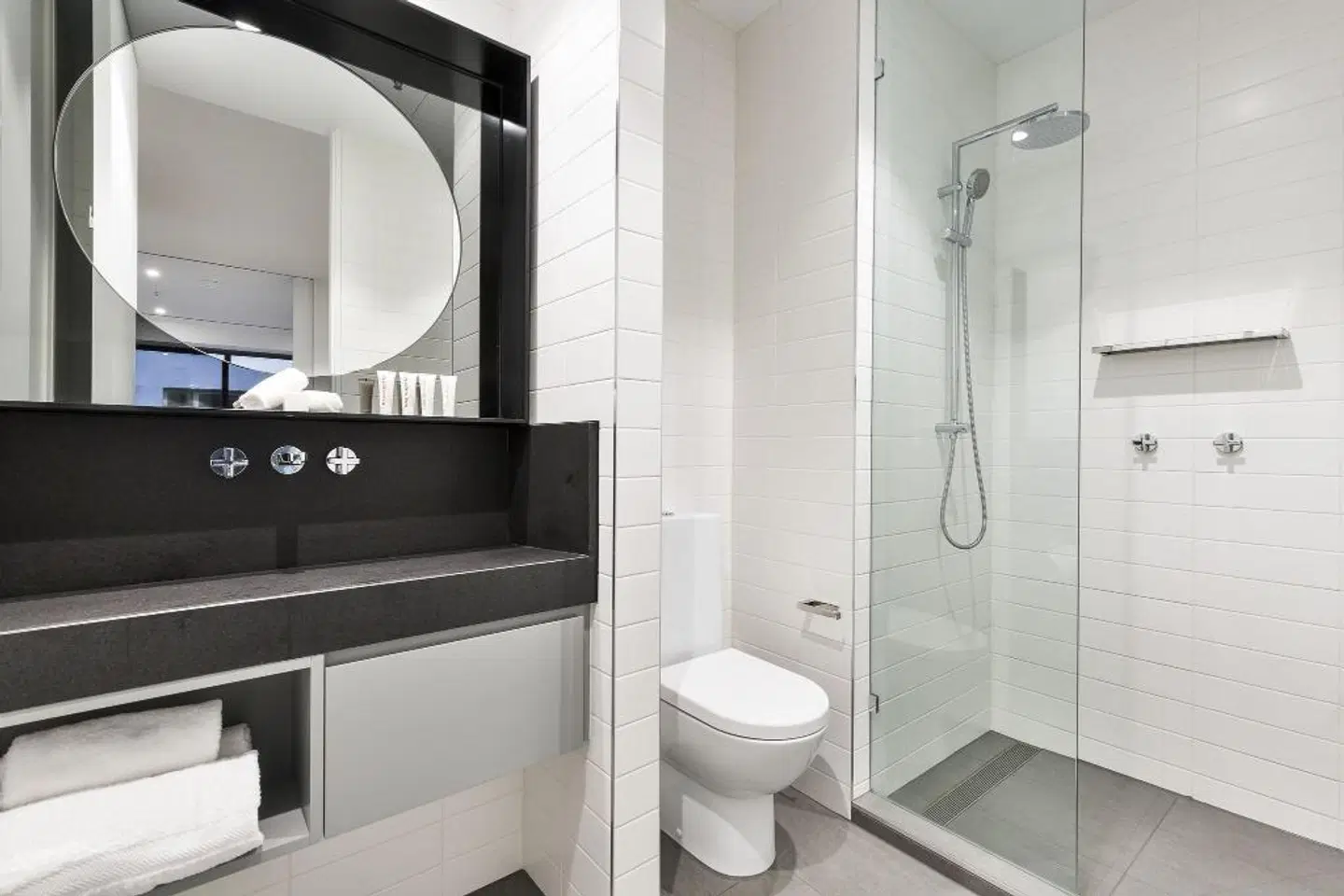 Tyrian Serviced Apartments - Albert Park Lake Badezimmer