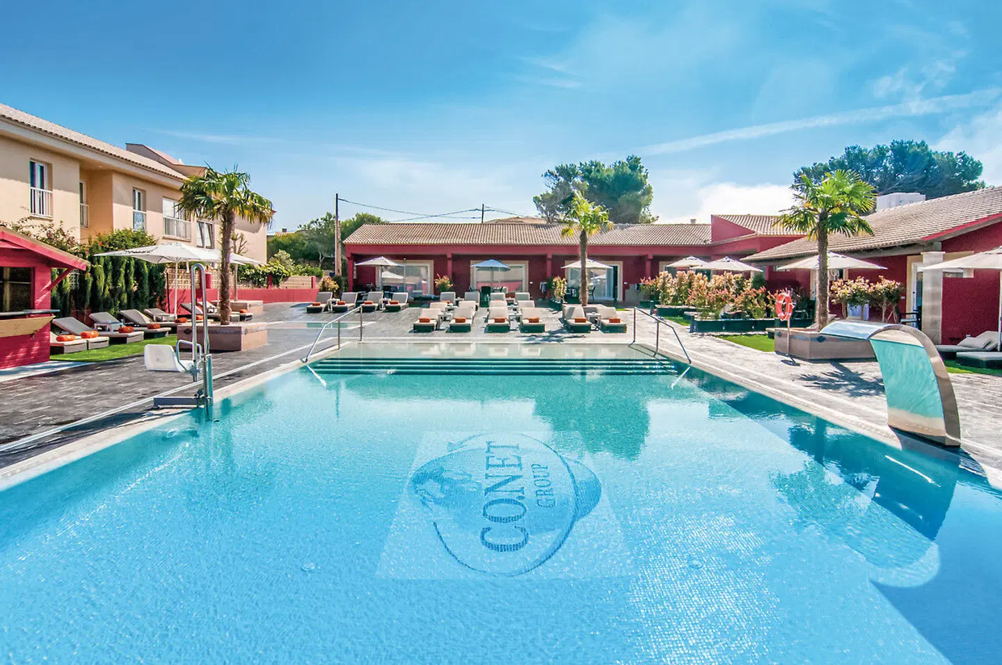 Paradise Residencial OUTDOOR_POOL