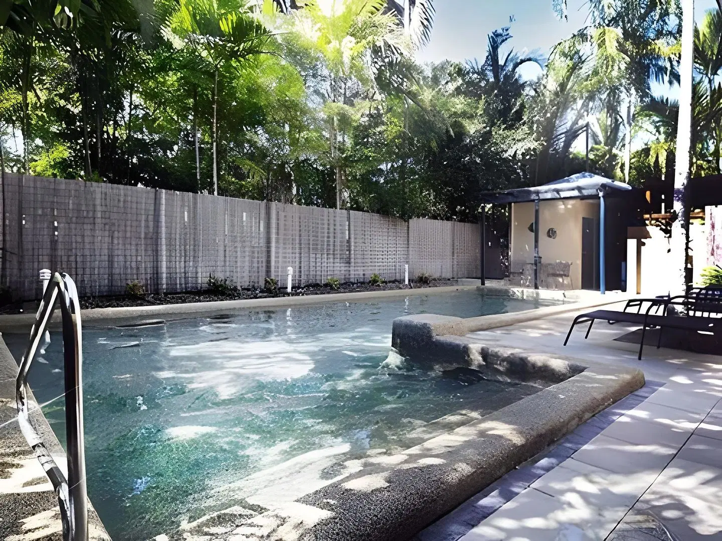Nautilus Holiday Apartments OUTDOOR_POOL