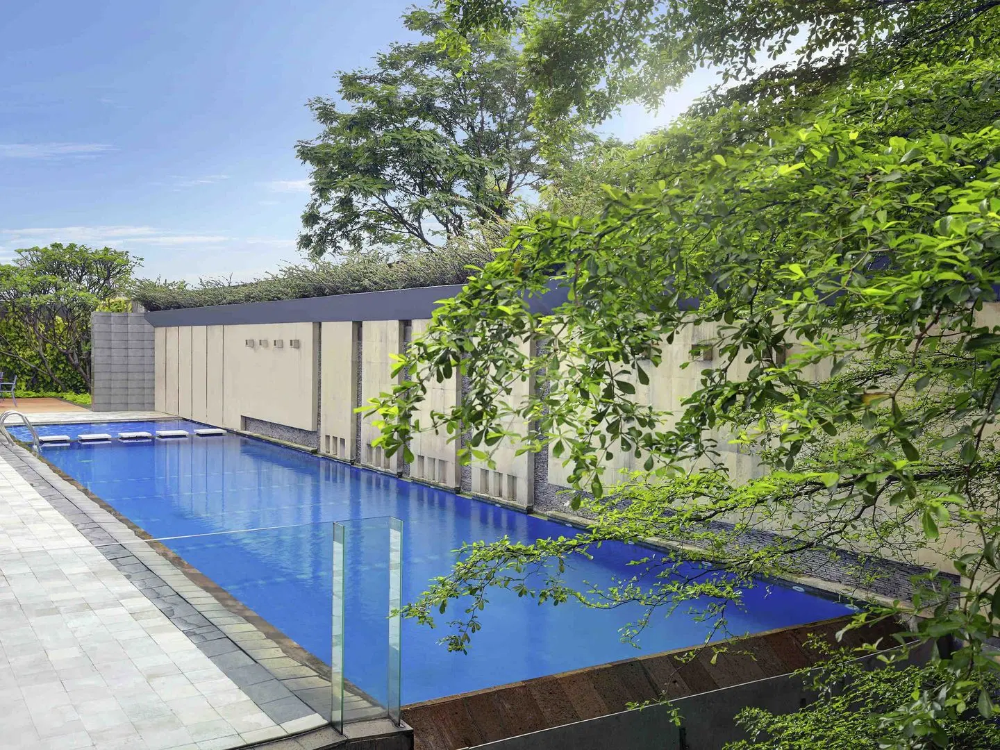 Novotel Bandung Hotel OUTDOOR_POOL