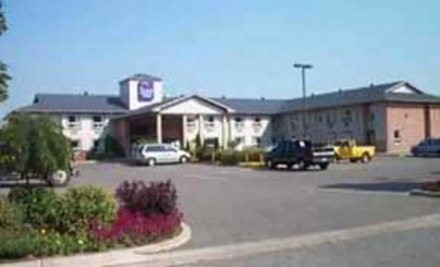 Sleep Inn Sault Ste Marie EXTERIOR