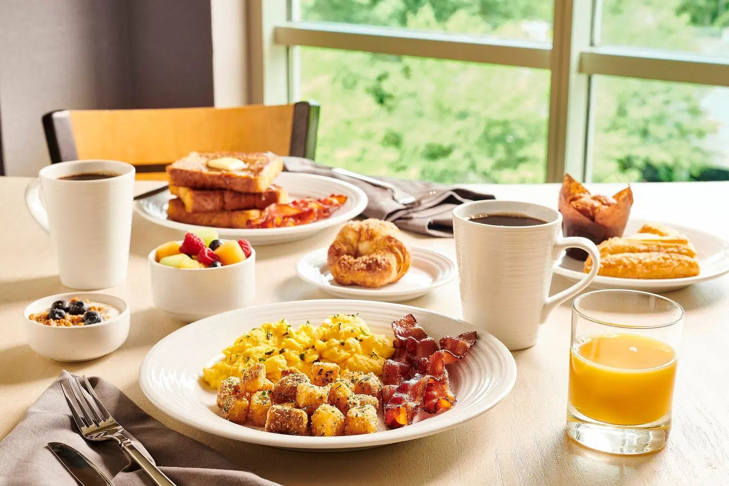 Holiday Inn Baton Rouge College Drive I-10 by IHG Restaurant