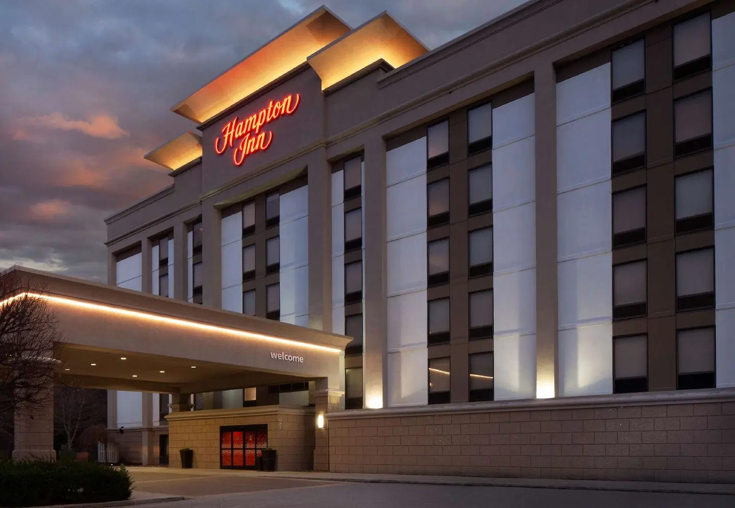 Hampton Inn Charleston Southridge EXTERIOR