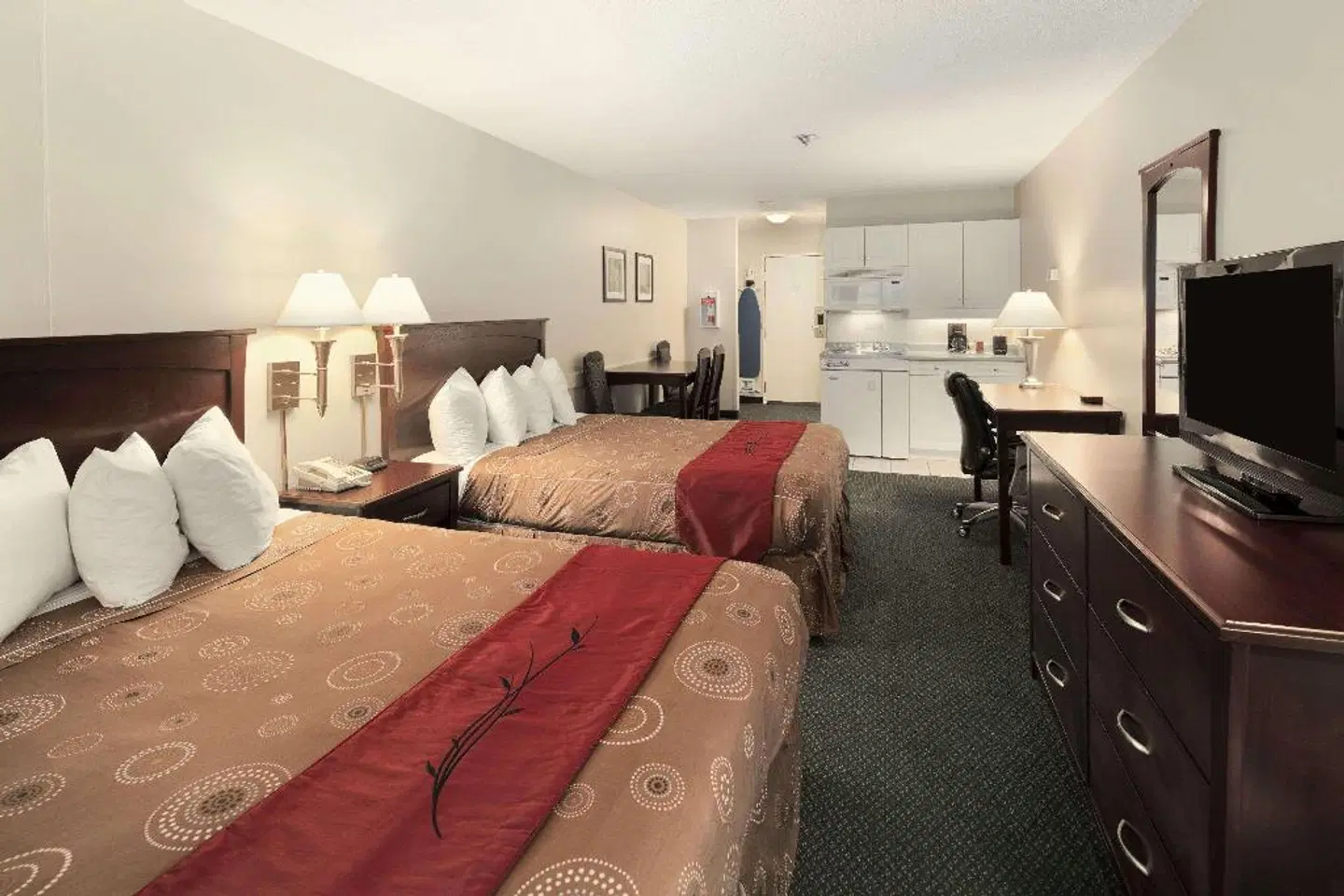 Travelodge Nanaimo ROOM_EXAMPLE