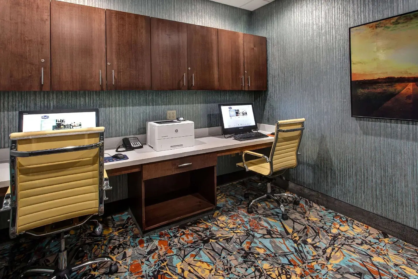 Hampton Inn & Suites Wichita/Airport ROOM_EXAMPLE