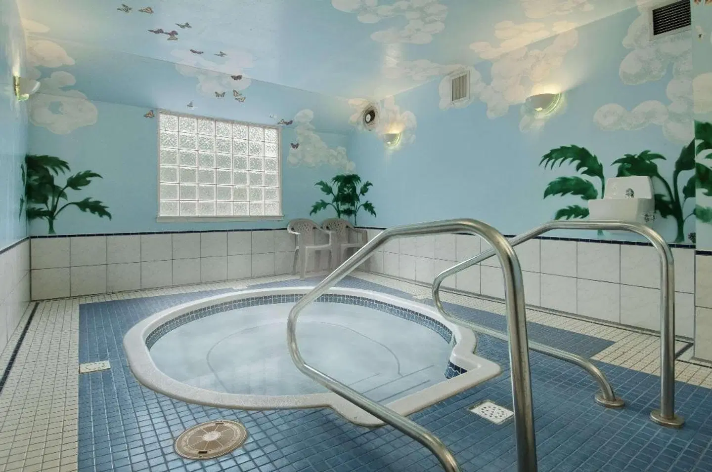 Travelodge Hope Hallenbad