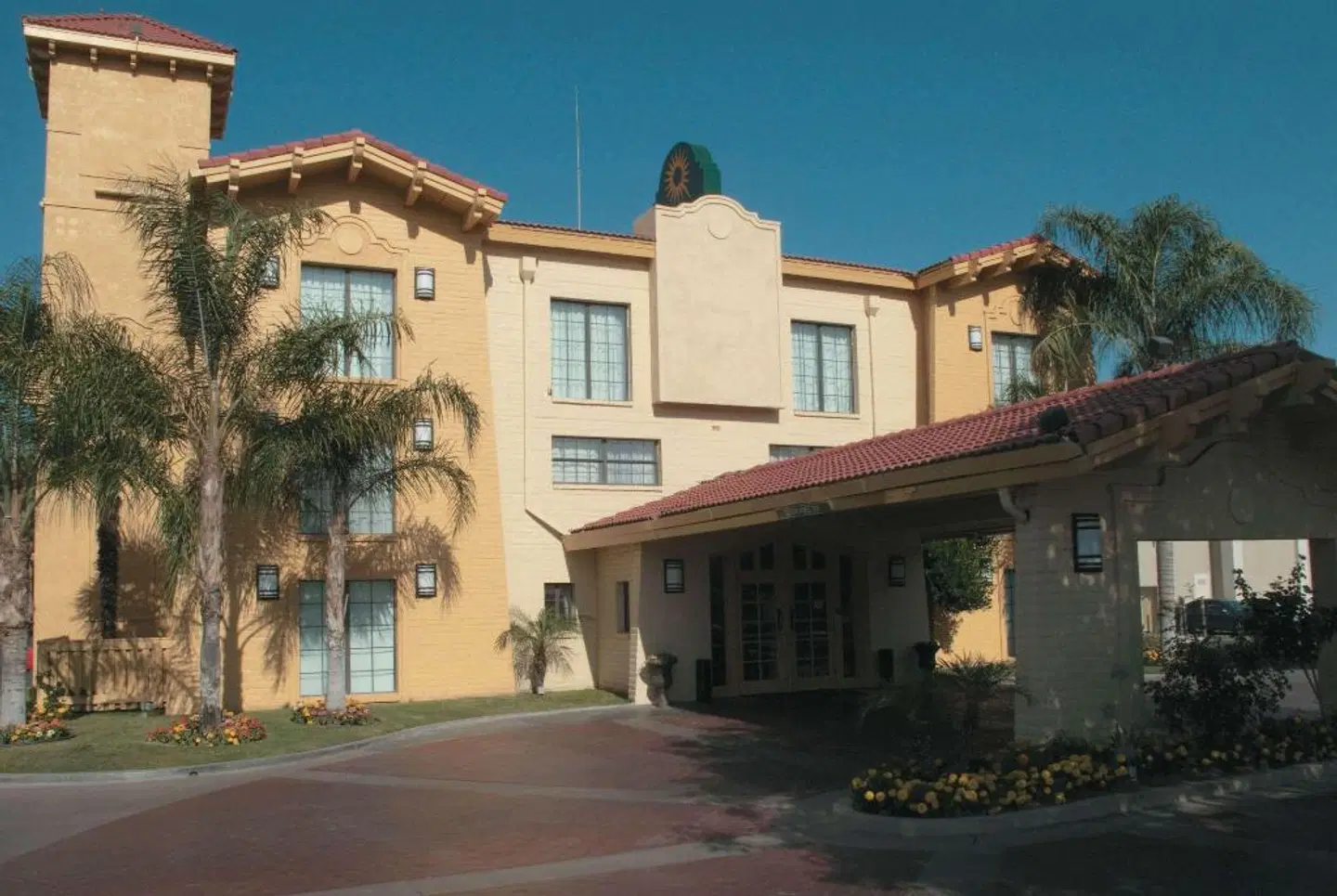 La Quinta Inn by Wyndham Bakersfield South EXTERIOR
