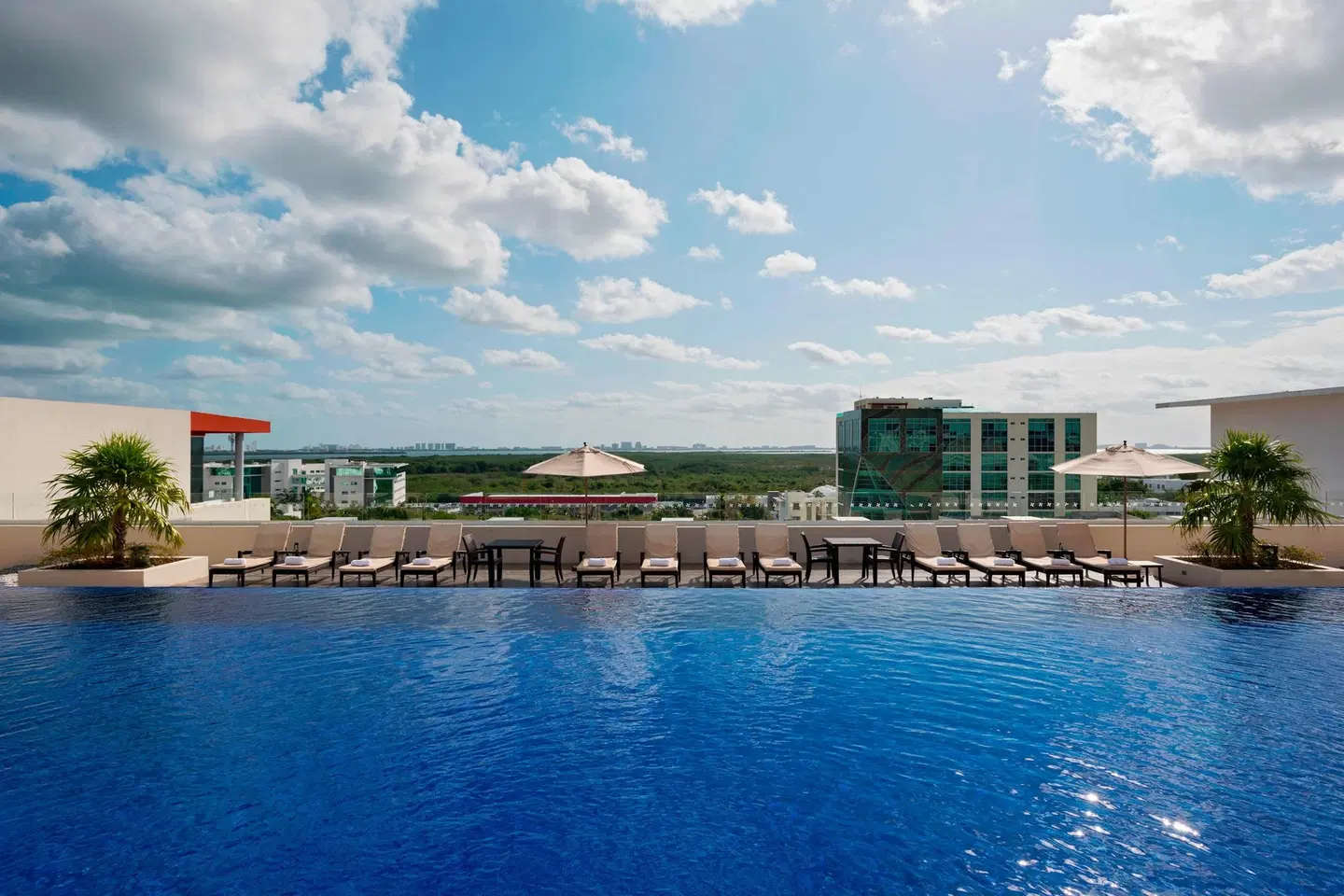Four Points by Sheraton Cancun Centro OUTDOOR_POOL