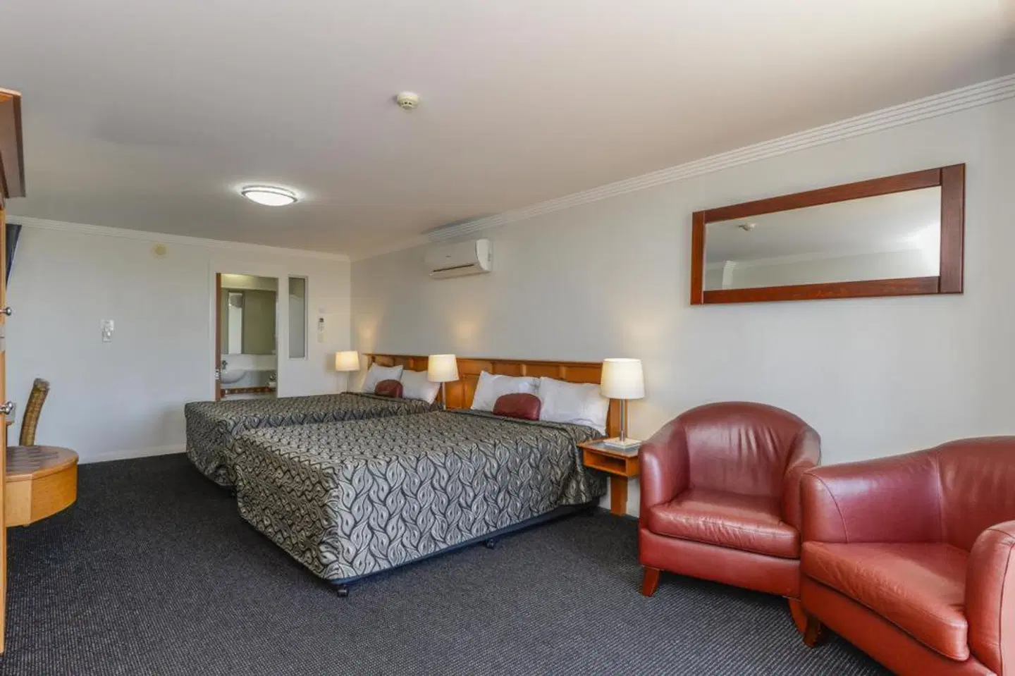 Burnett Riverside Hotel ROOM_EXAMPLE