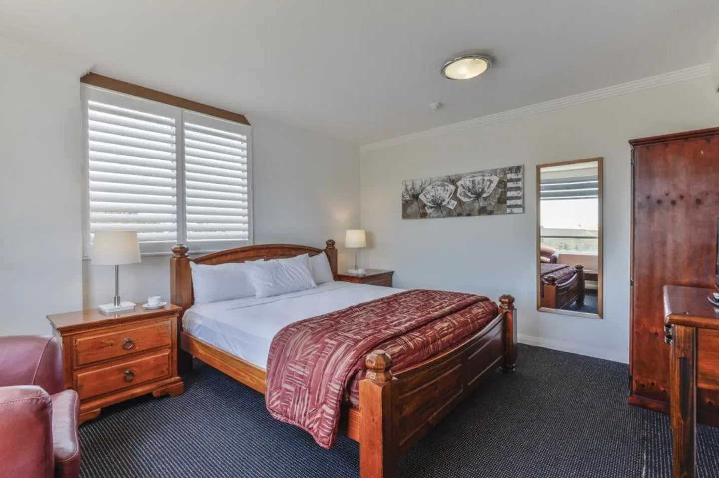 Burnett Riverside Hotel ROOM_EXAMPLE