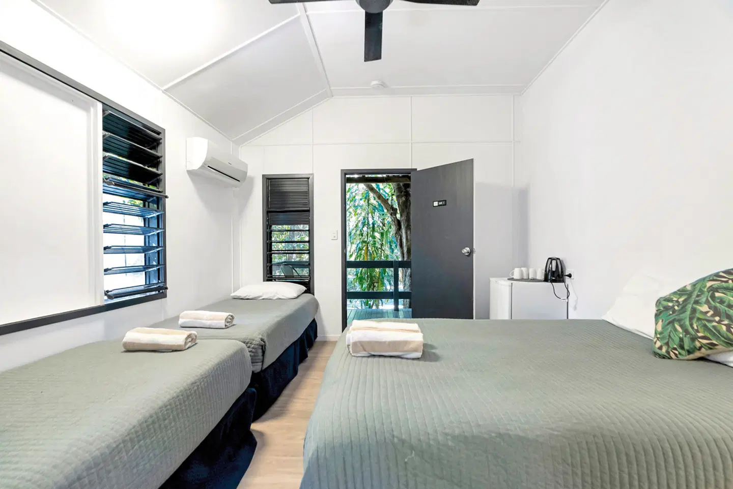 Cape Trib Beach House ROOM_EXAMPLE