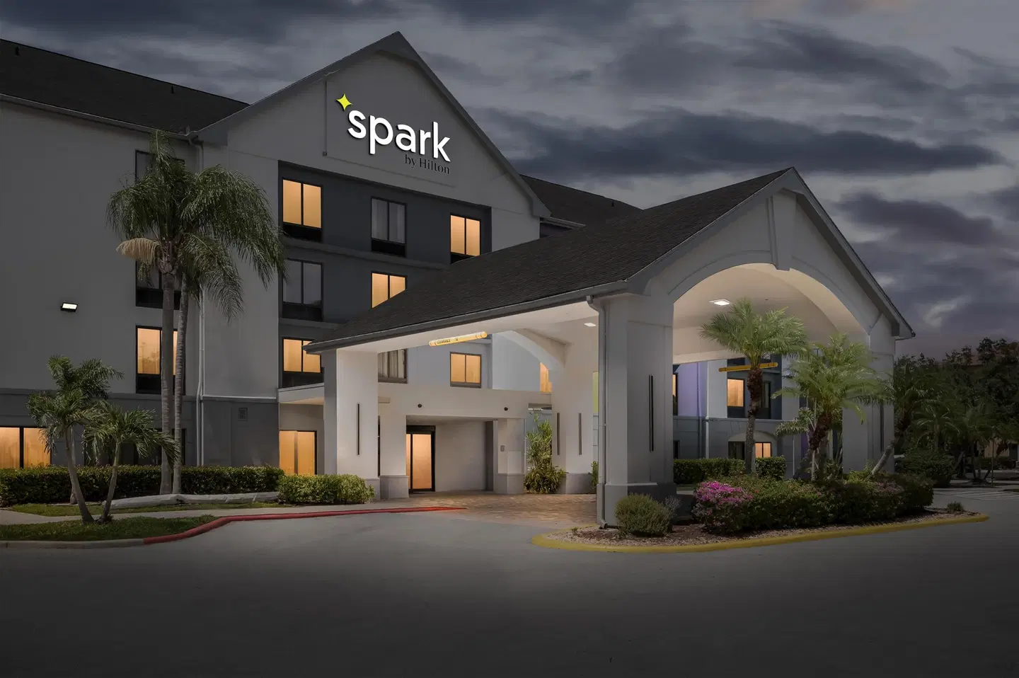 Spark by Hilton Fort Myers EXTERIOR
