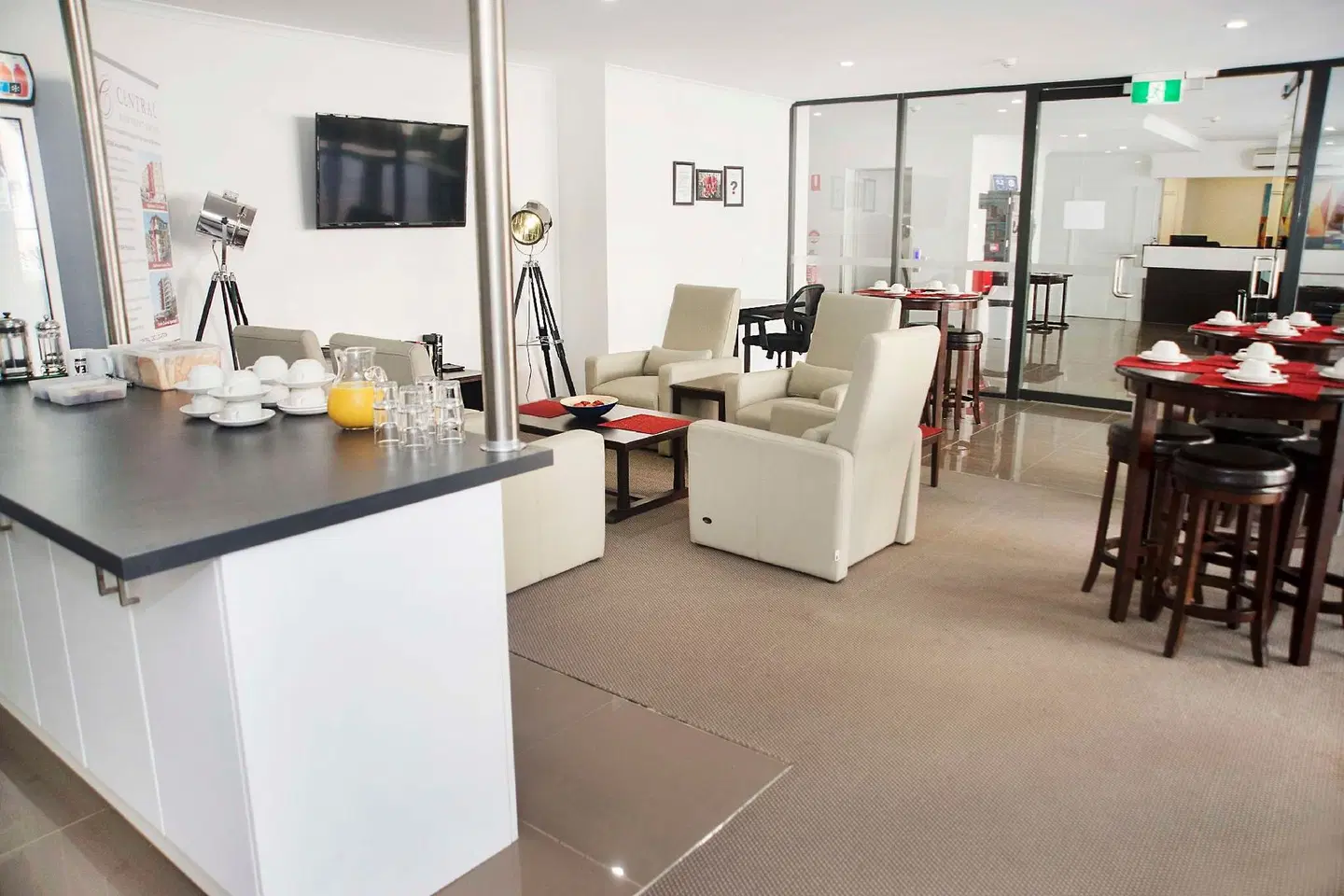 Gladstone Central Plaza ROOM_EXAMPLE