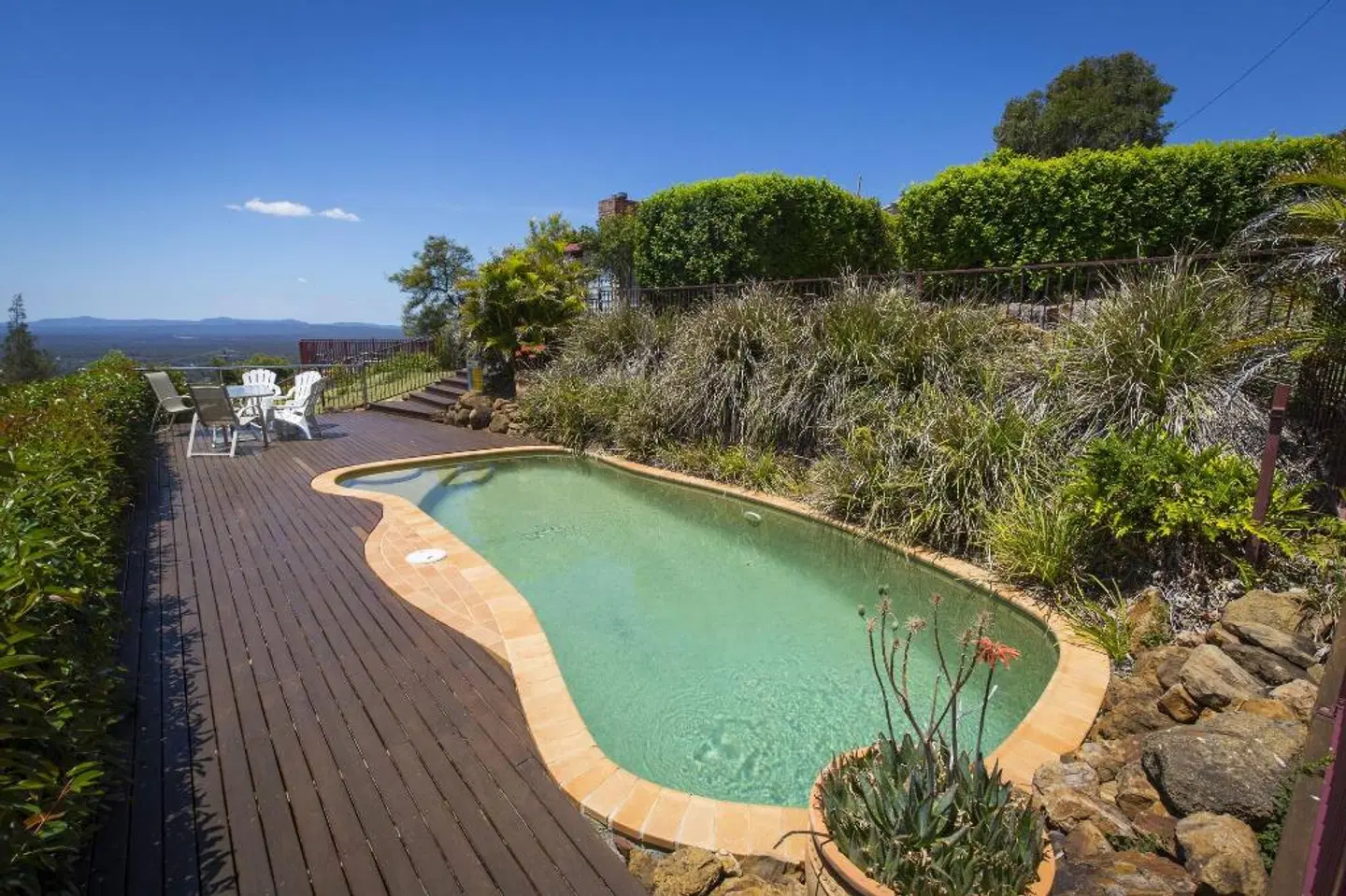 Bimbadeen Estate OUTDOOR_POOL