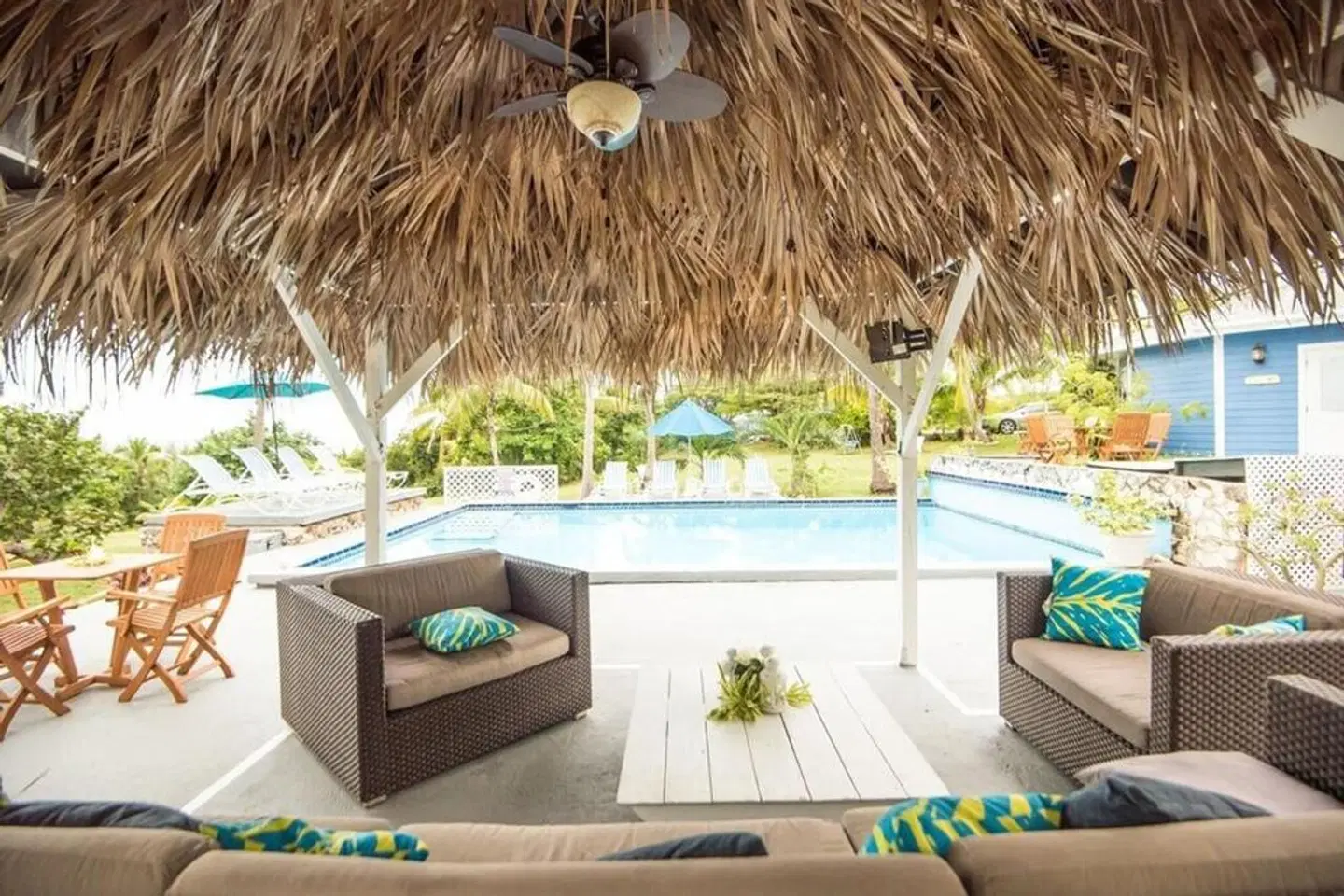 The Sunset Cove And Rainbow Room HEALTH_BEAUTY