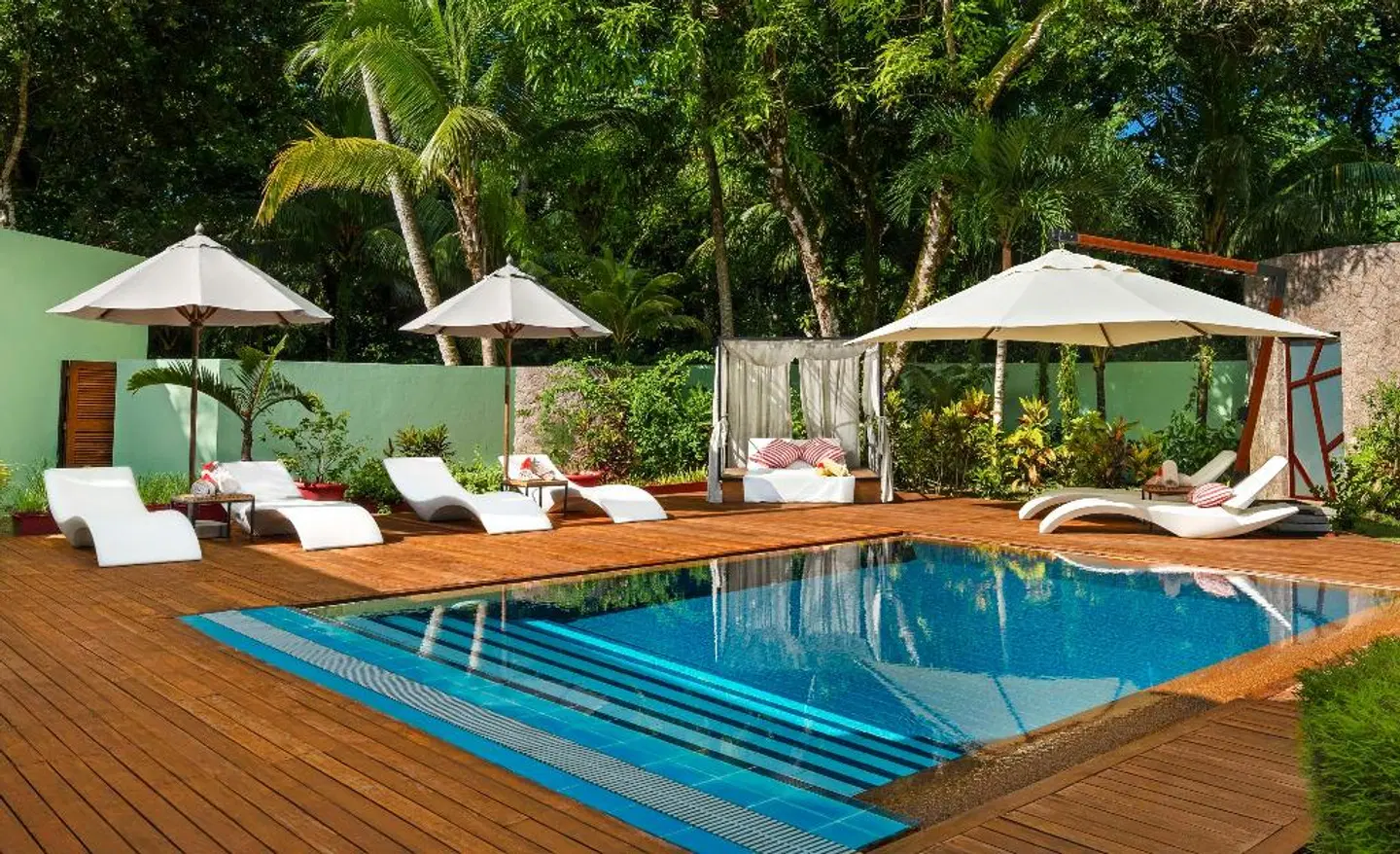 Le Flamboyant Hotel OUTDOOR_POOL