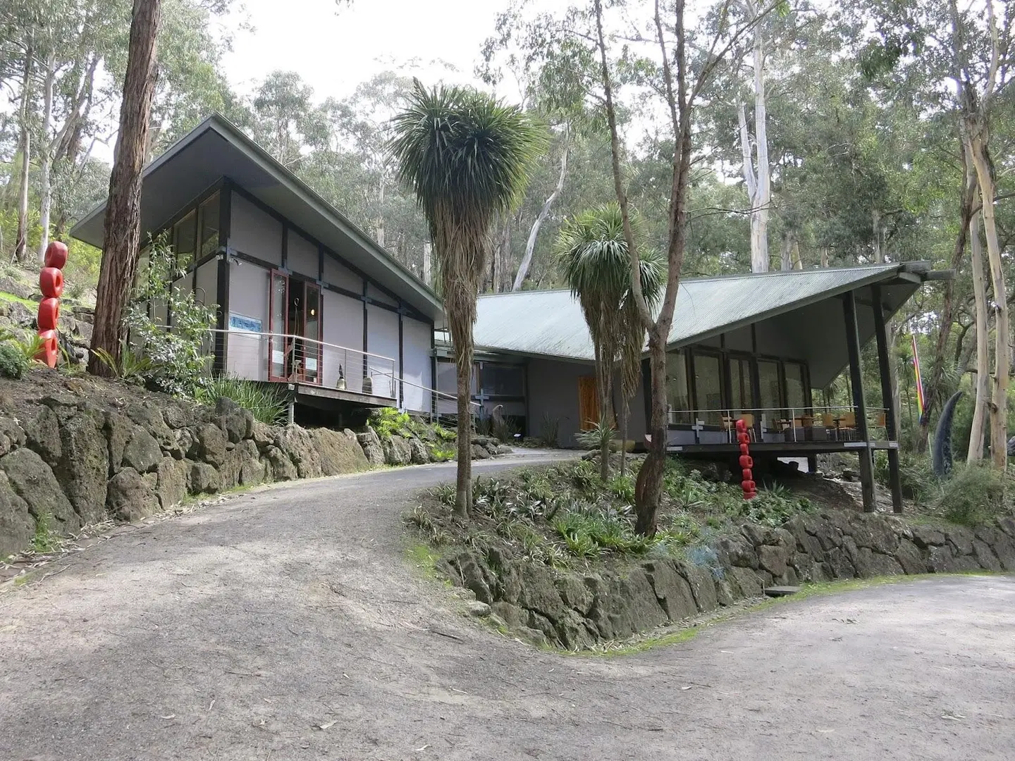 Qdos EXTERIOR