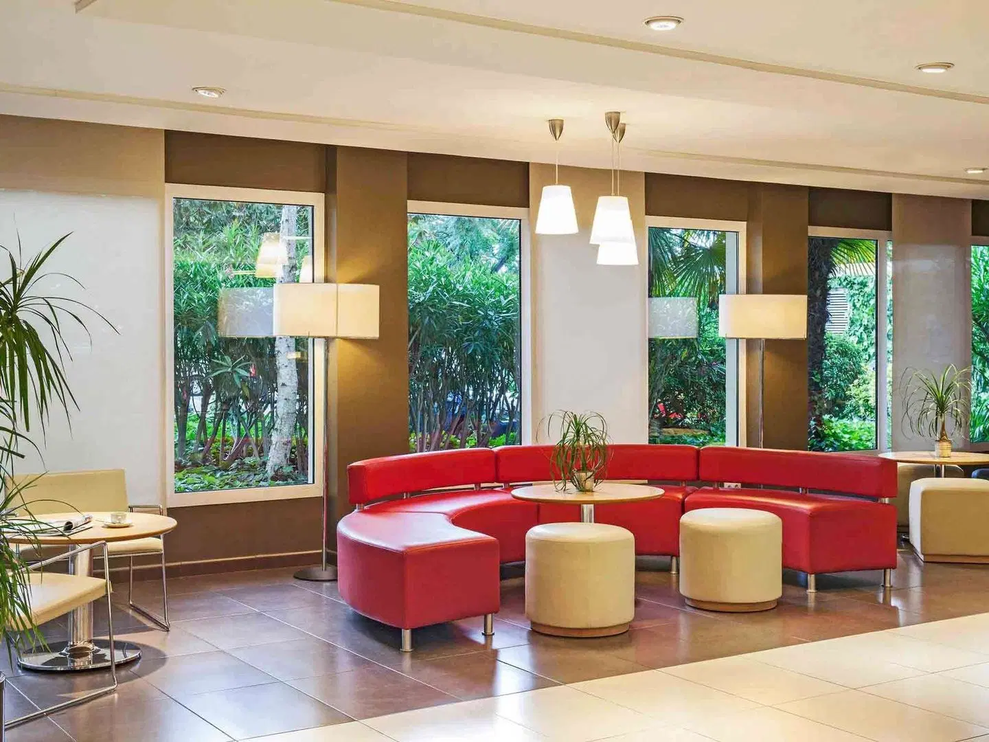 ibis Barcelona Cornella Bar