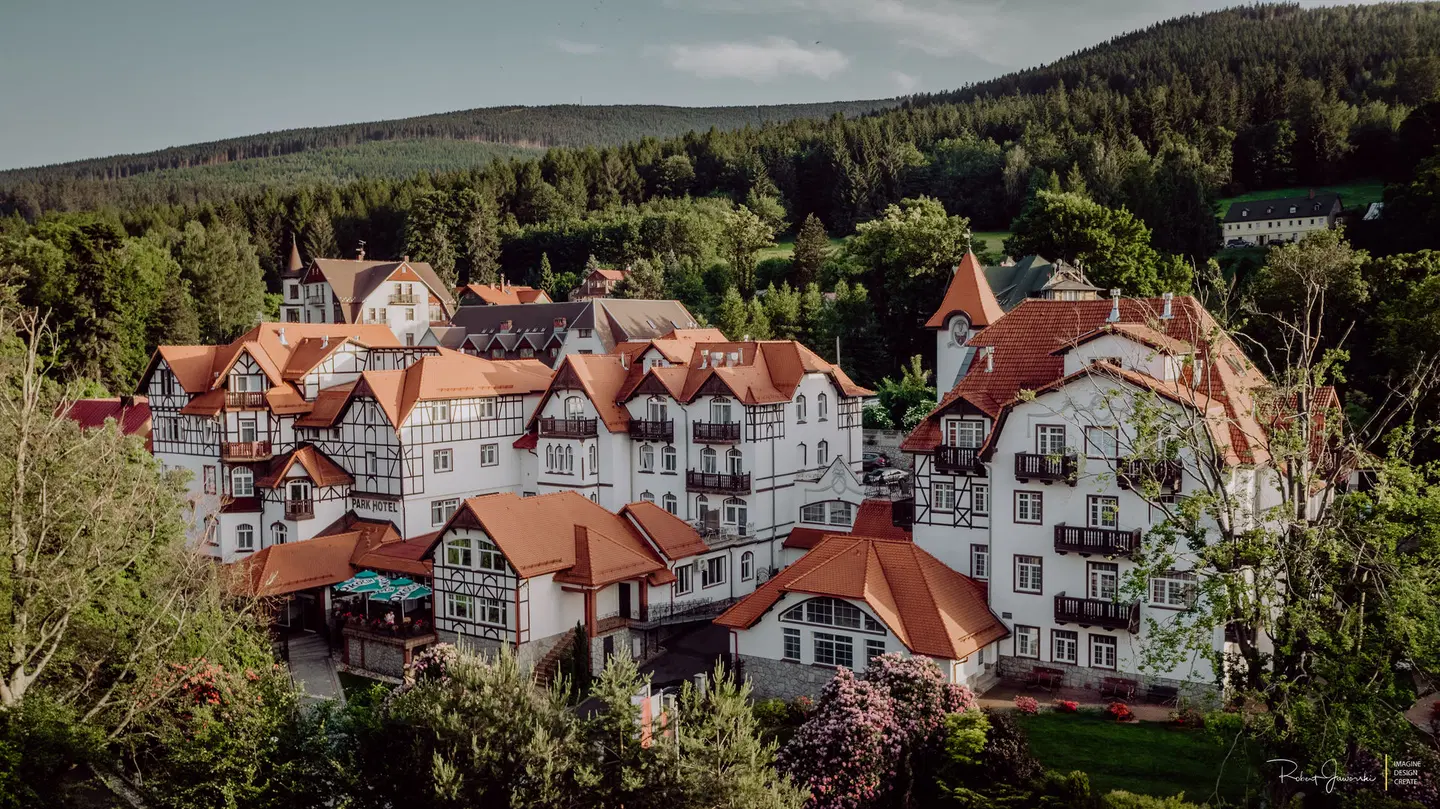 Park Hotel KUR & SPA Buczy'ski Terrasse