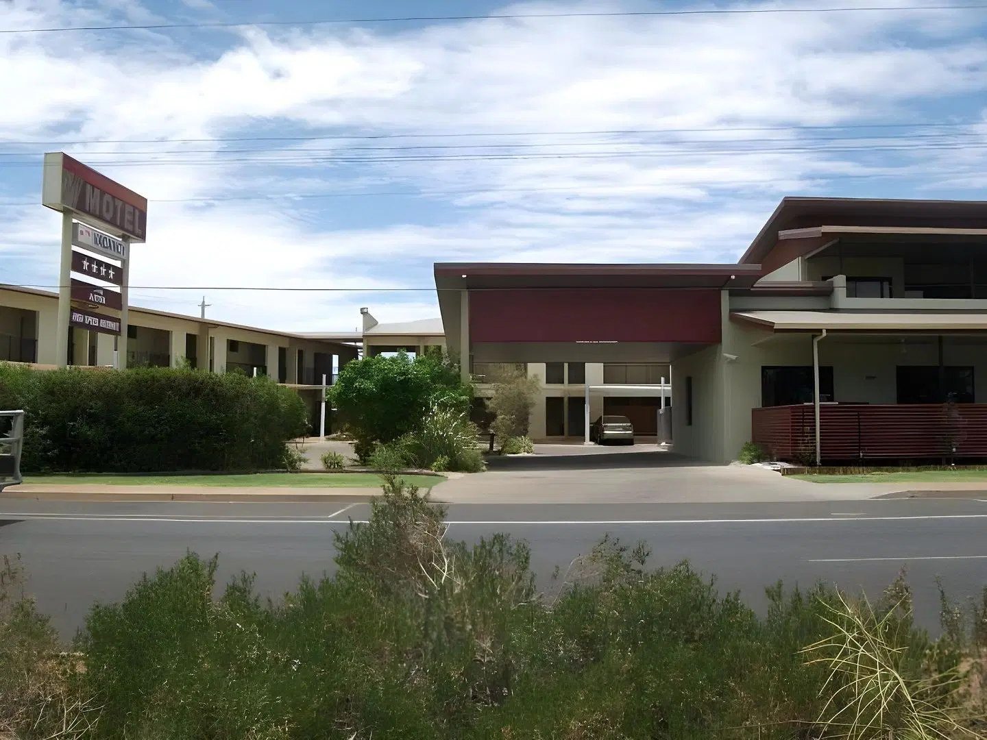 Spinifex Motel EXTERIOR
