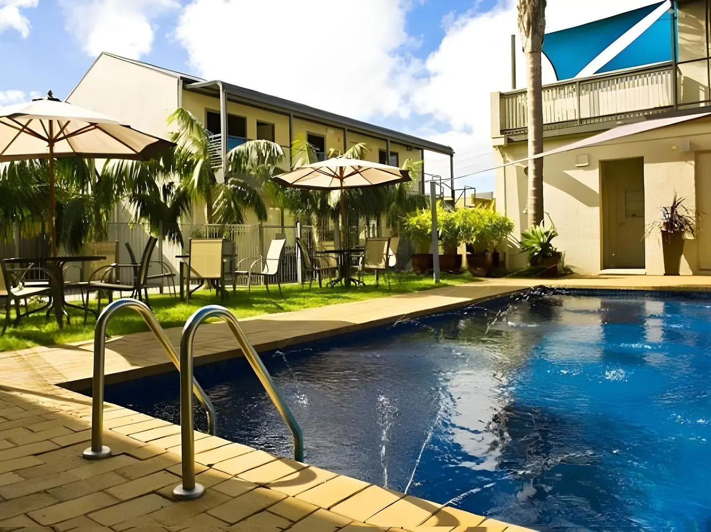 Moonlight Bay Resort EXTERIOR