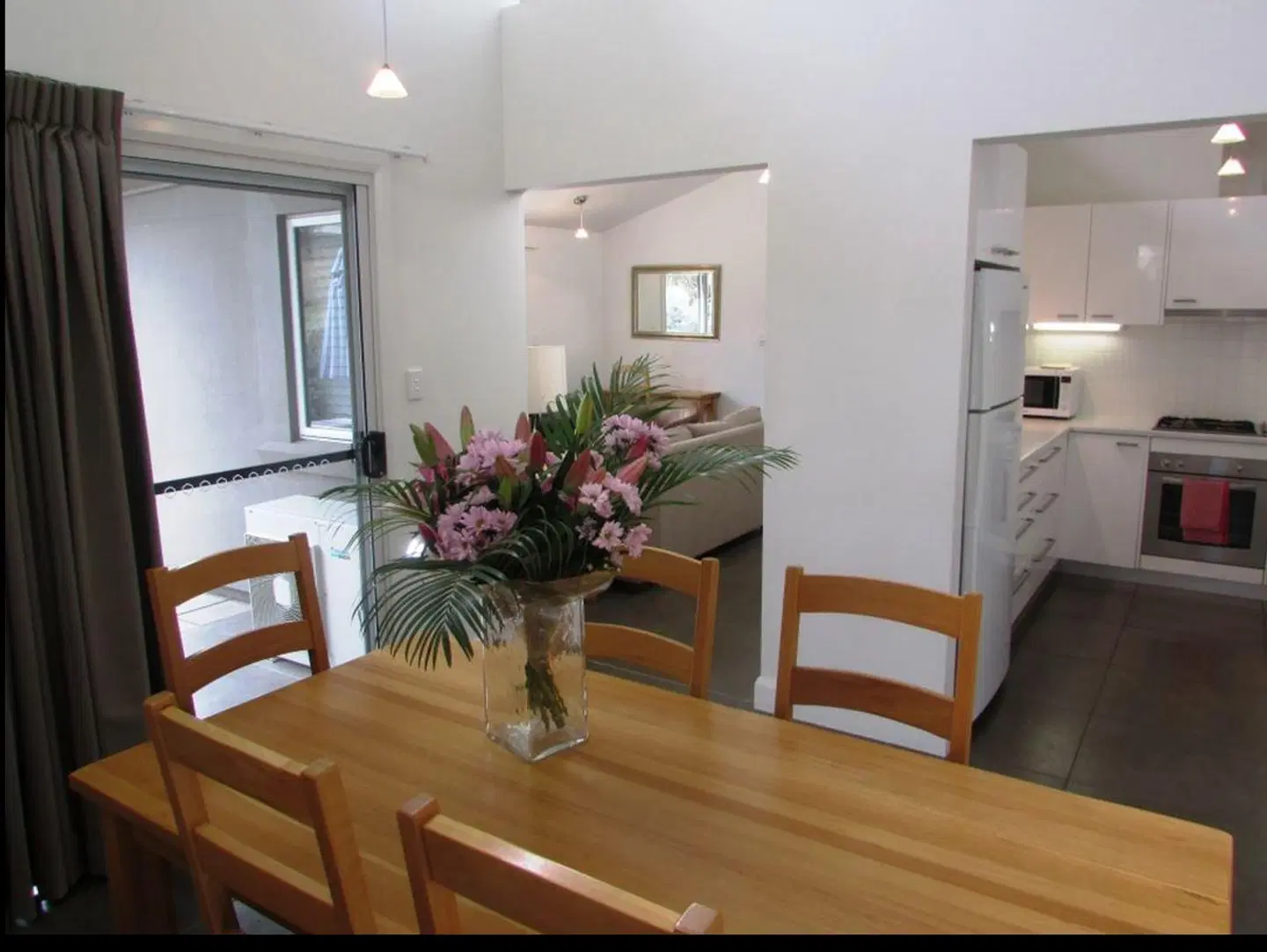 Moore Park Apartments ROOM_EXAMPLE