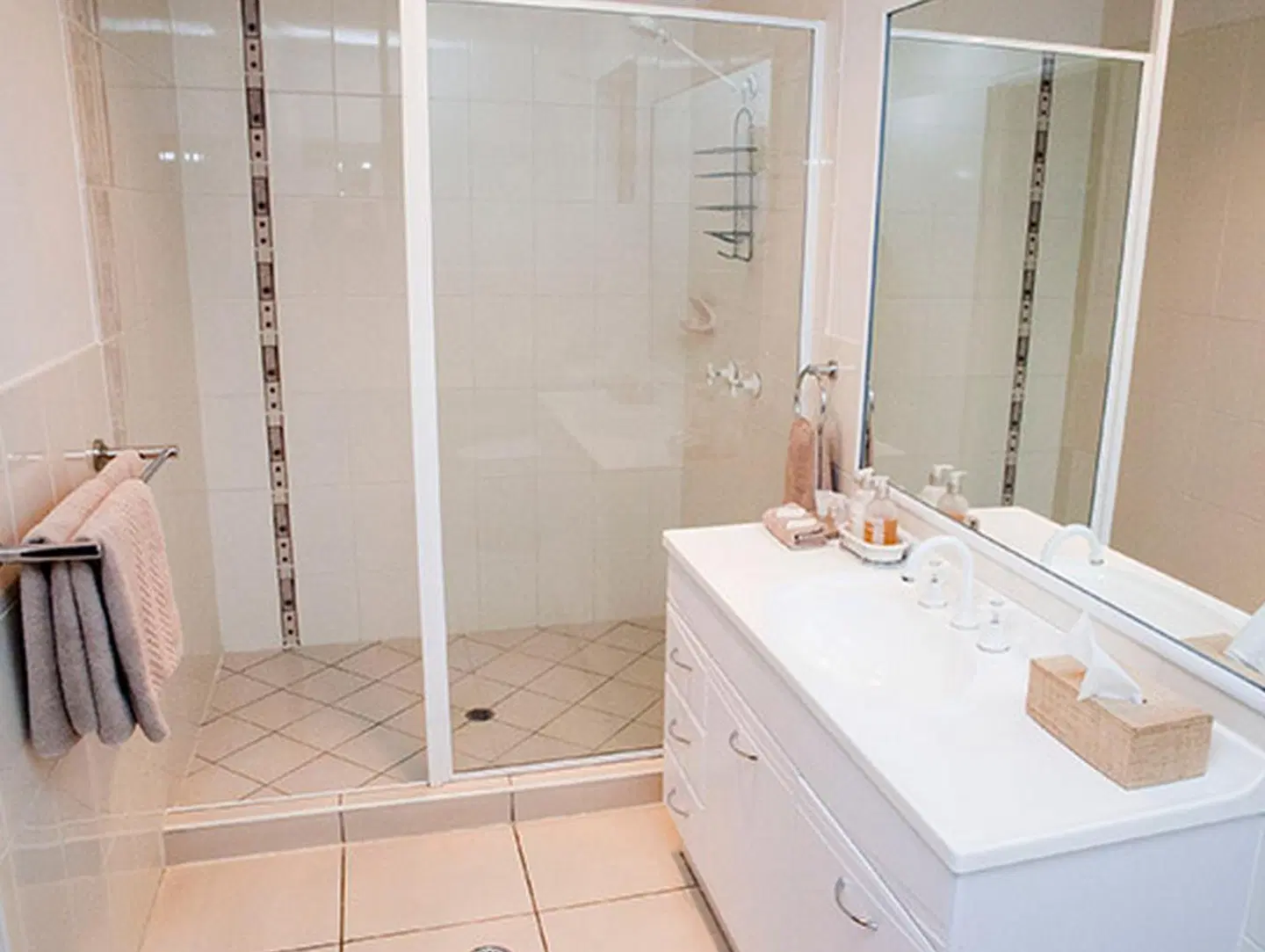 Chinchilla White Gums Motor Inn Badezimmer