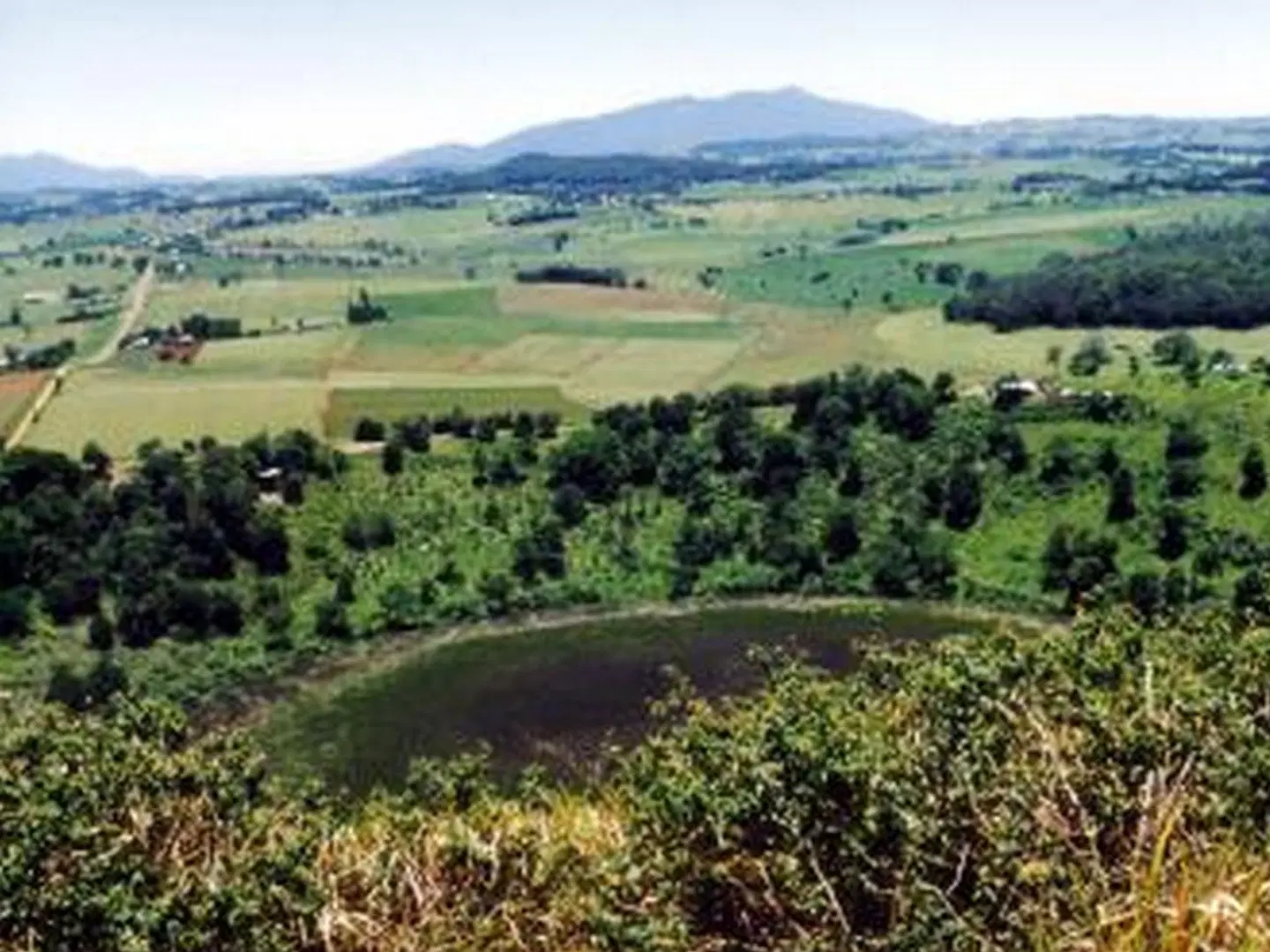 Mt Quincan Crater Retreat LANDSCAPE