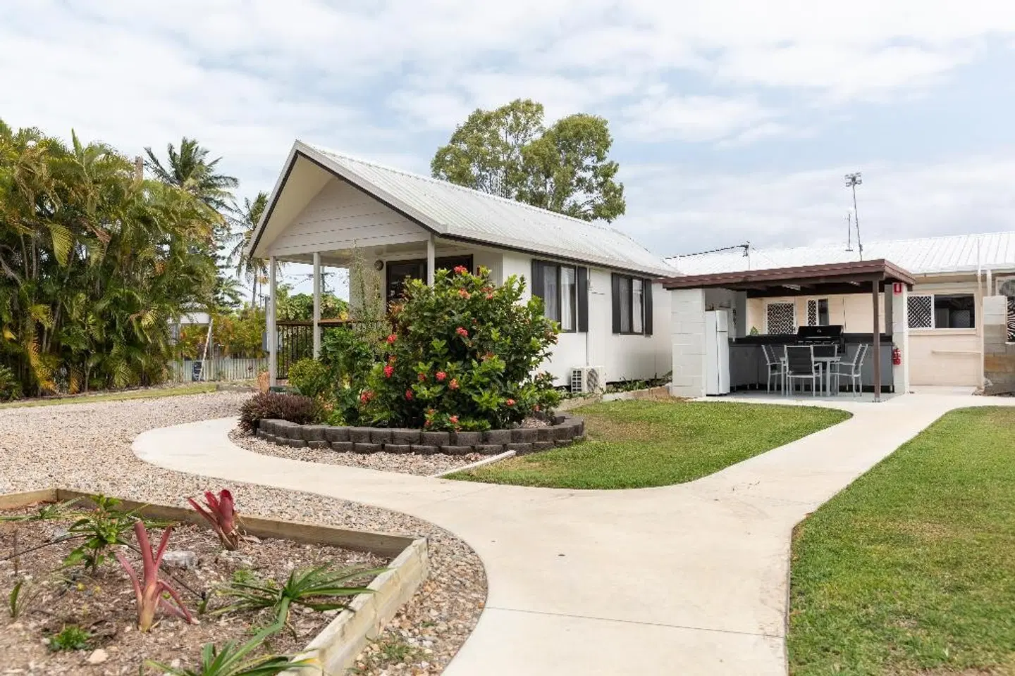 Palm View Holiday Apartments EXTERIOR