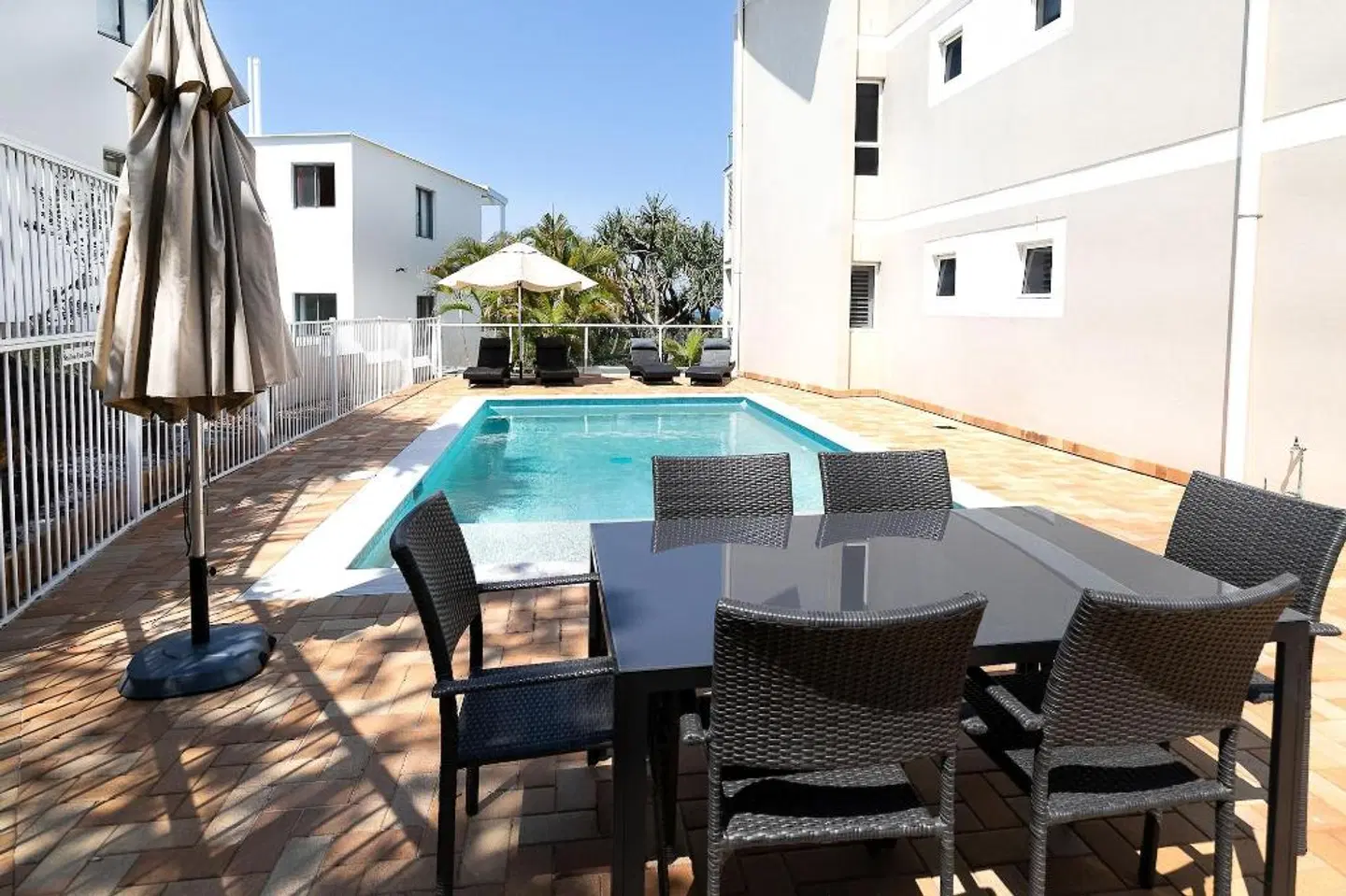Aqua Promenade Beachfront Holiday Apartments OUTDOOR_POOL