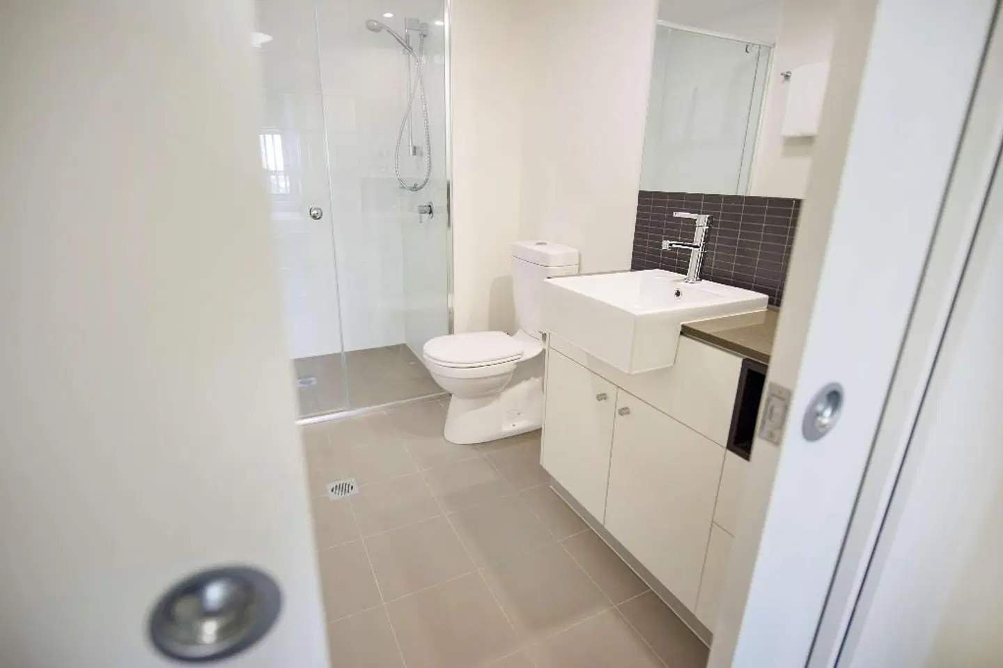 Curtis Central Apartments Badezimmer