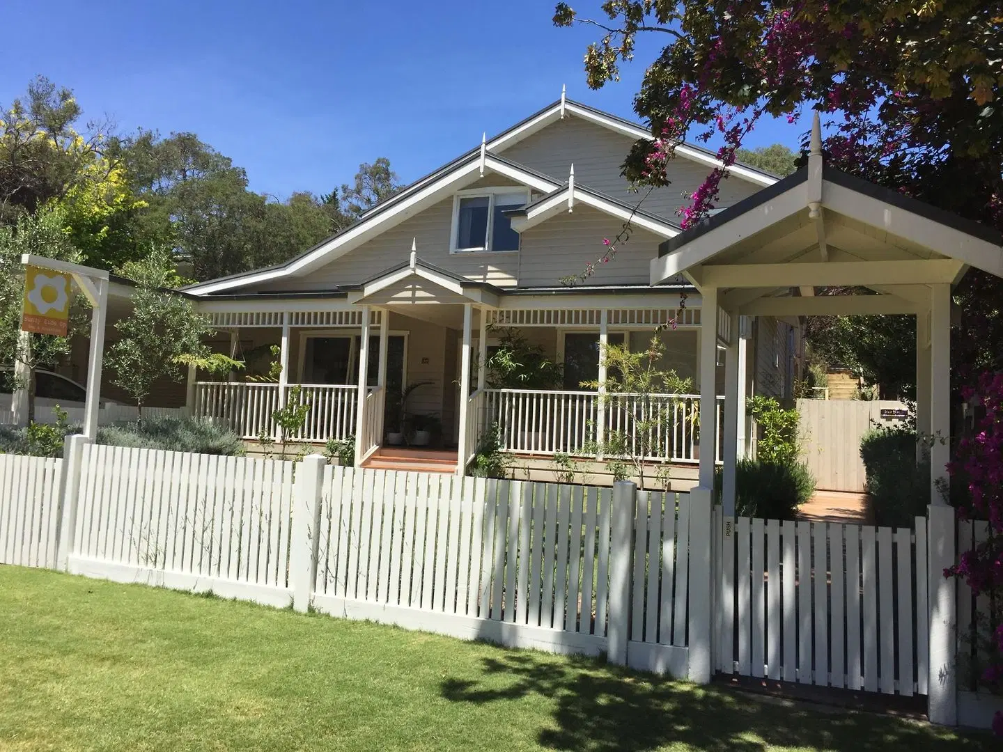 Sunny Side Up B&B Rye EXTERIOR