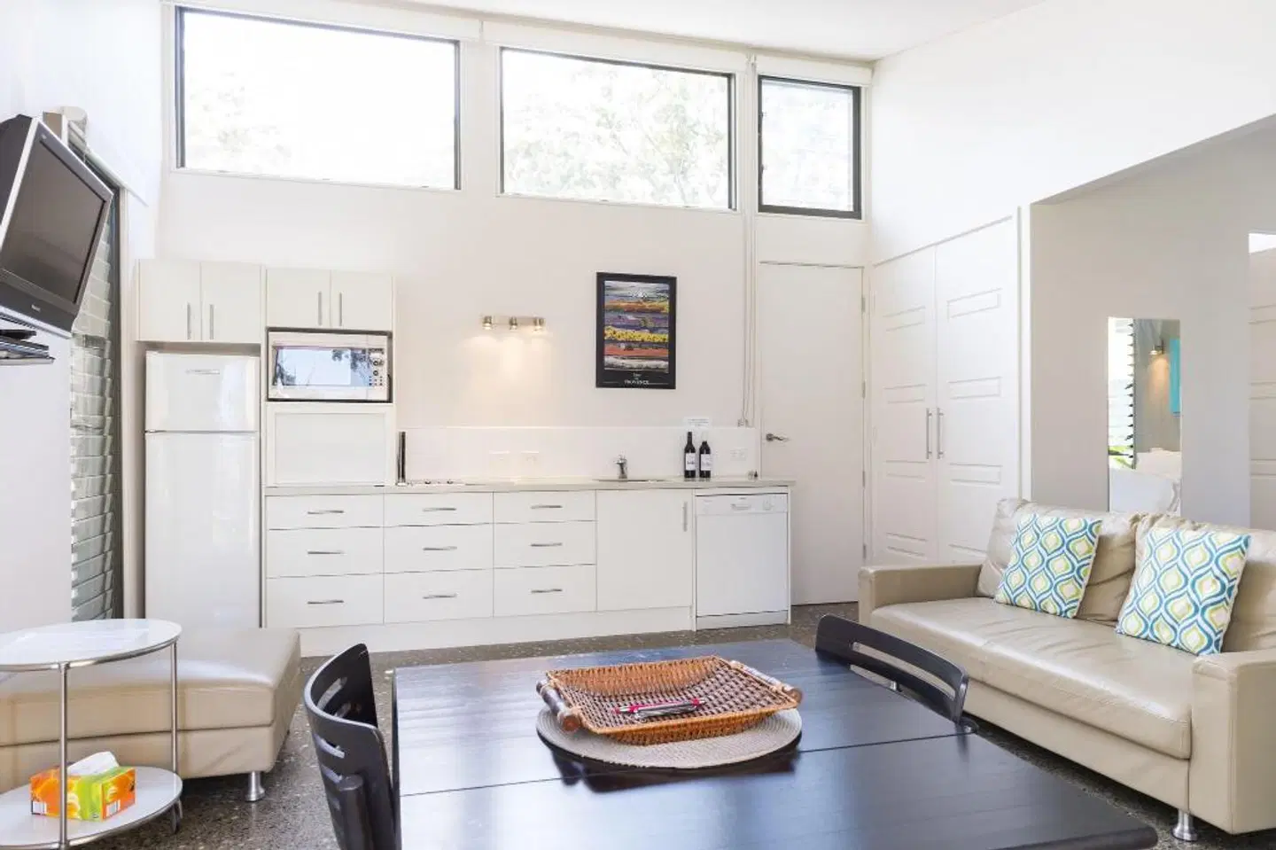 By the Beach B&B Self Contained Apartments ROOM_EXAMPLE