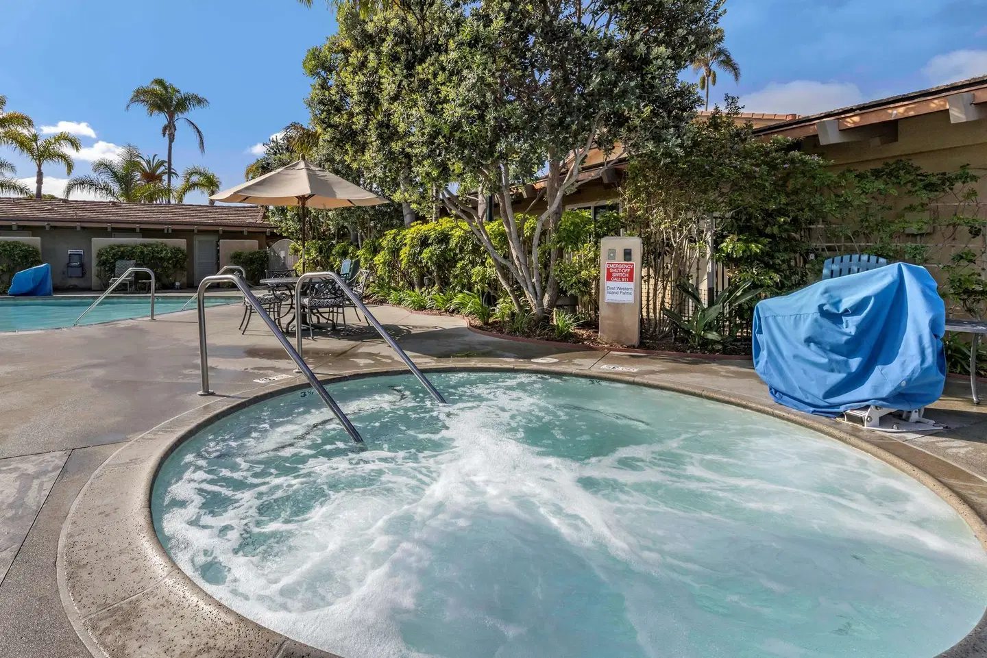 Best Western Plus Island Palms Hotel & Marina OUTDOOR_POOL
