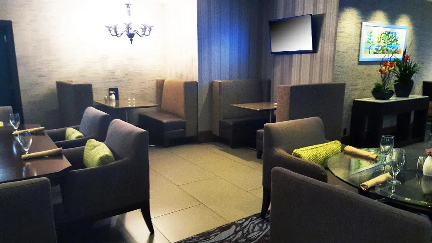 Crowne Plaza Seattle Airport ROOM_EXAMPLE