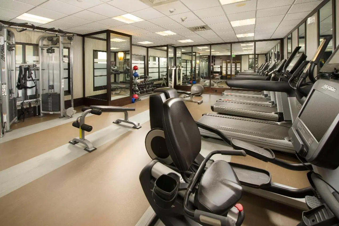 Crowne Plaza Seattle Airport SPORTS_AND_LEISURE