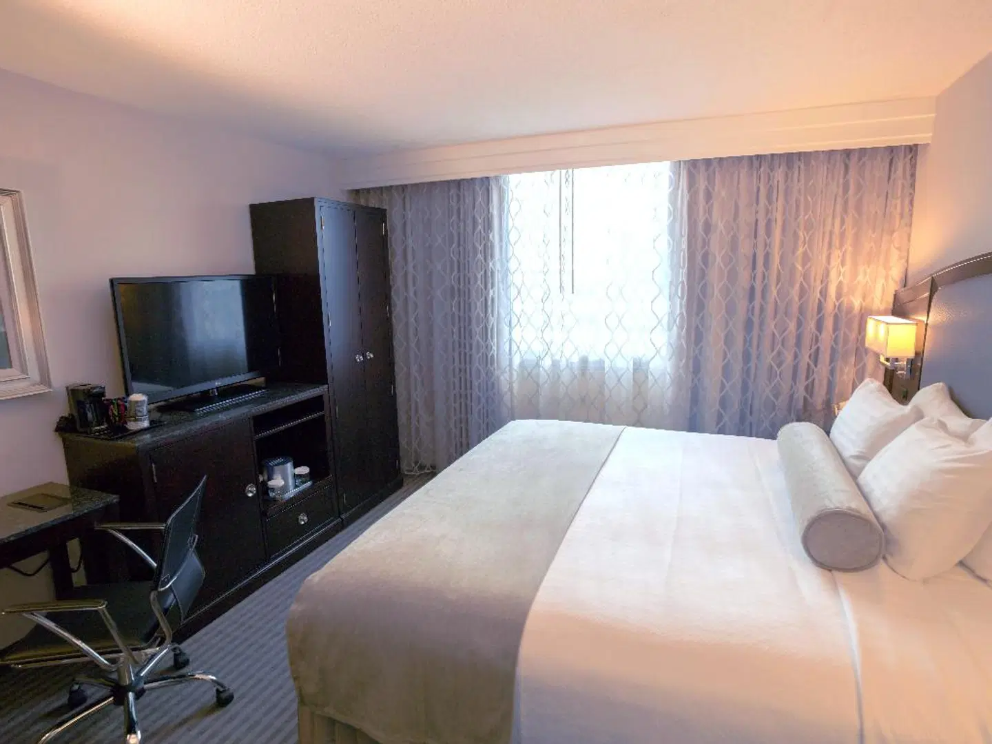 Crowne Plaza Seattle Airport ROOM_EXAMPLE