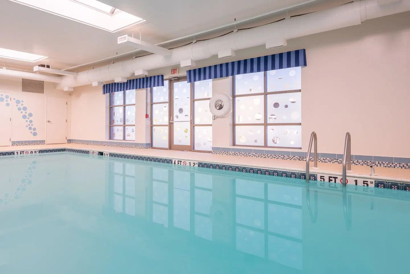 Holiday Inn Express Cambridge by IHG Hallenbad