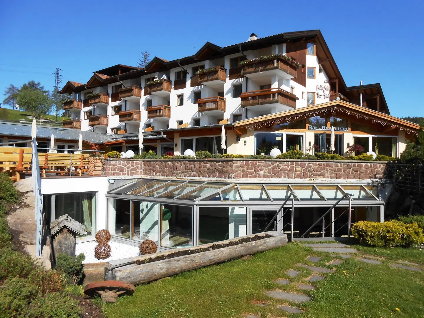 Hotel Pinei EXTERIOR