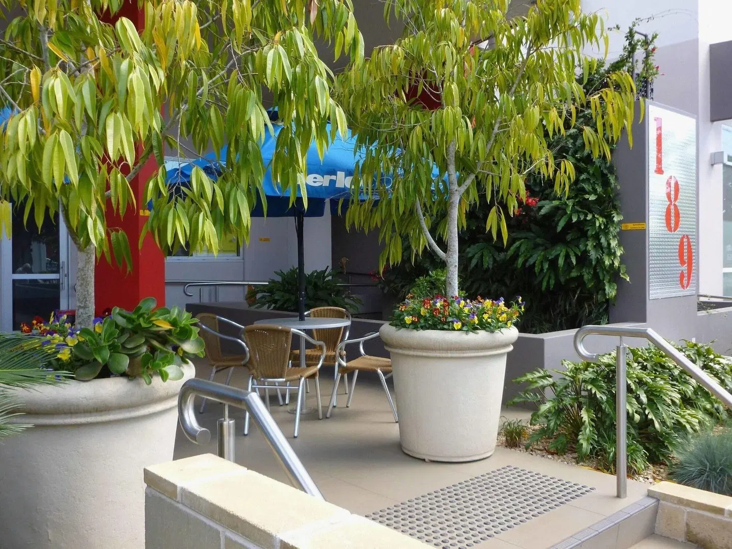 Laguna Serviced Apartments Terrasse