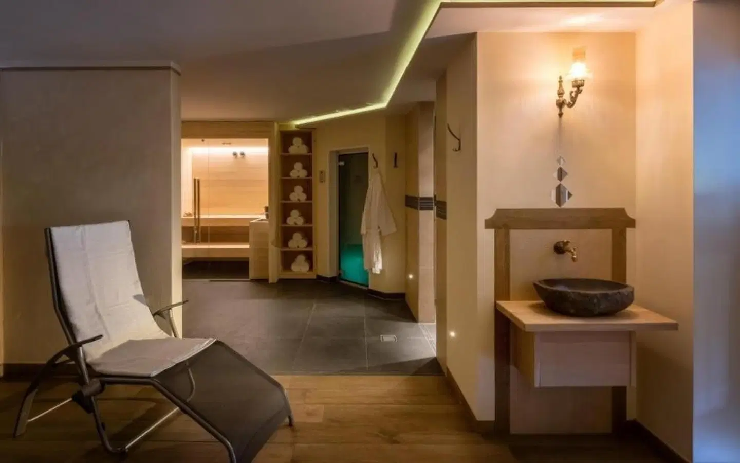 Hotel Monte44 ROOM_EXAMPLE