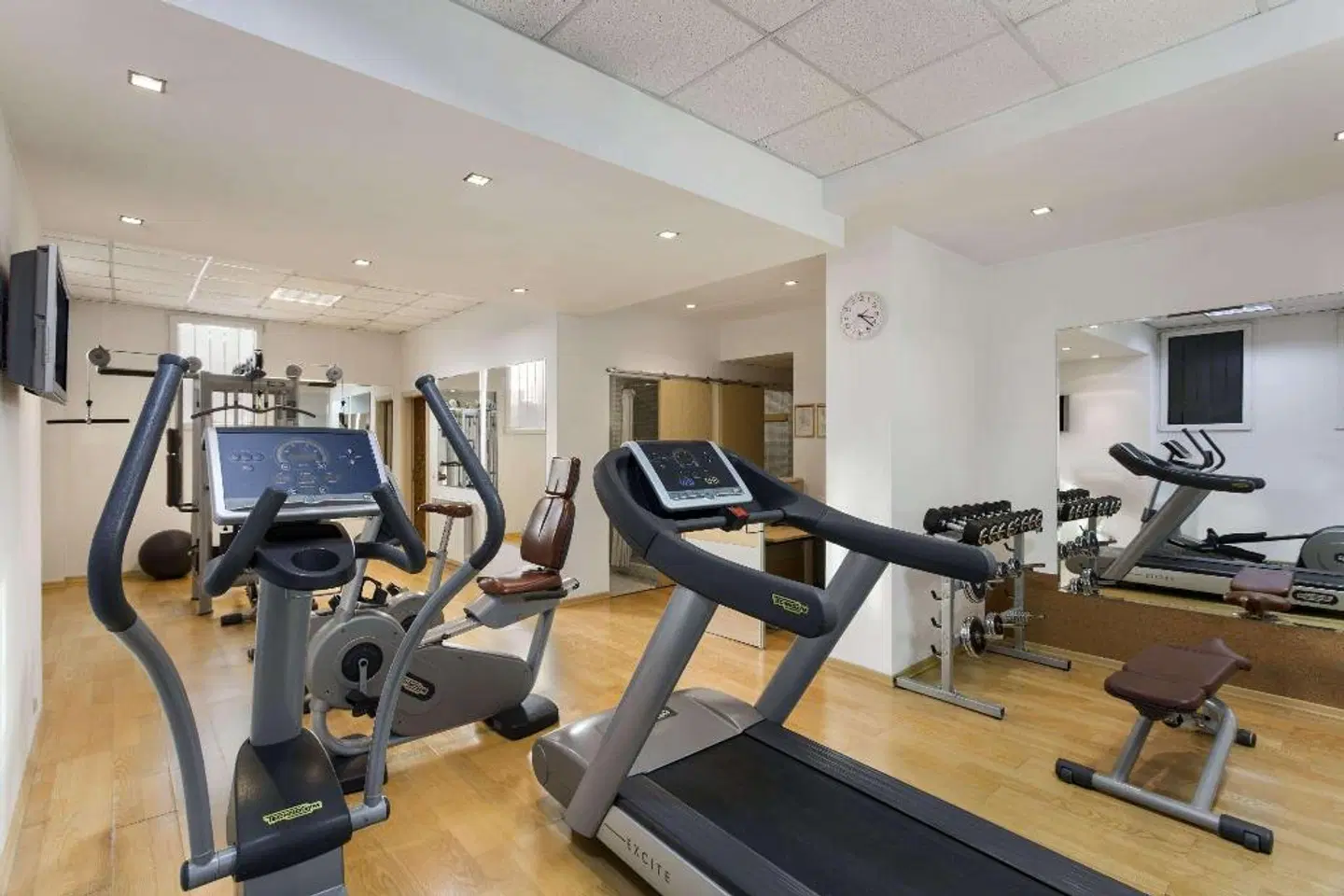Ramada Hotel & Suites Bucharest North SPORTS_AND_LEISURE