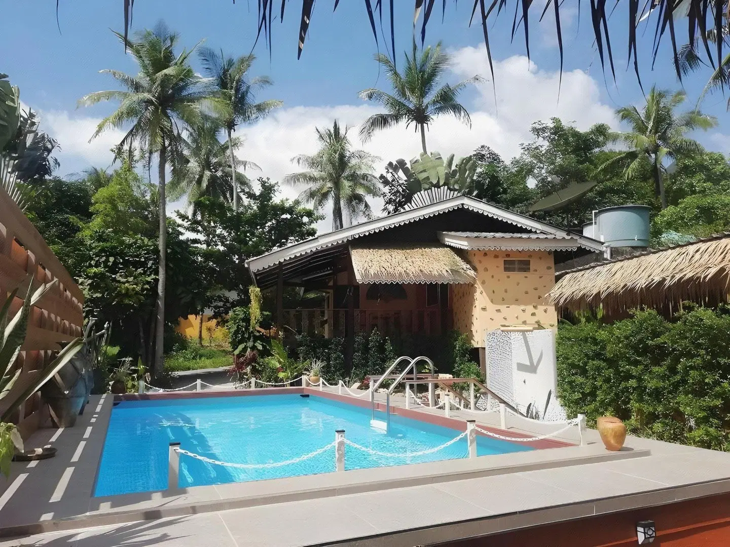 Macura Resort OUTDOOR_POOL