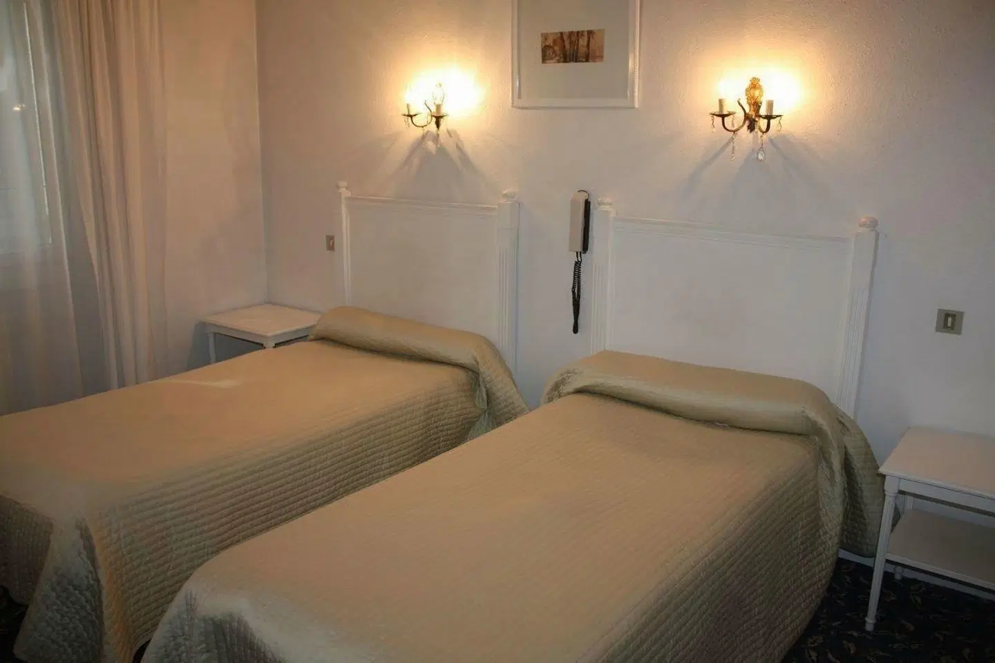 Hotel Victor Hugo ROOM_EXAMPLE